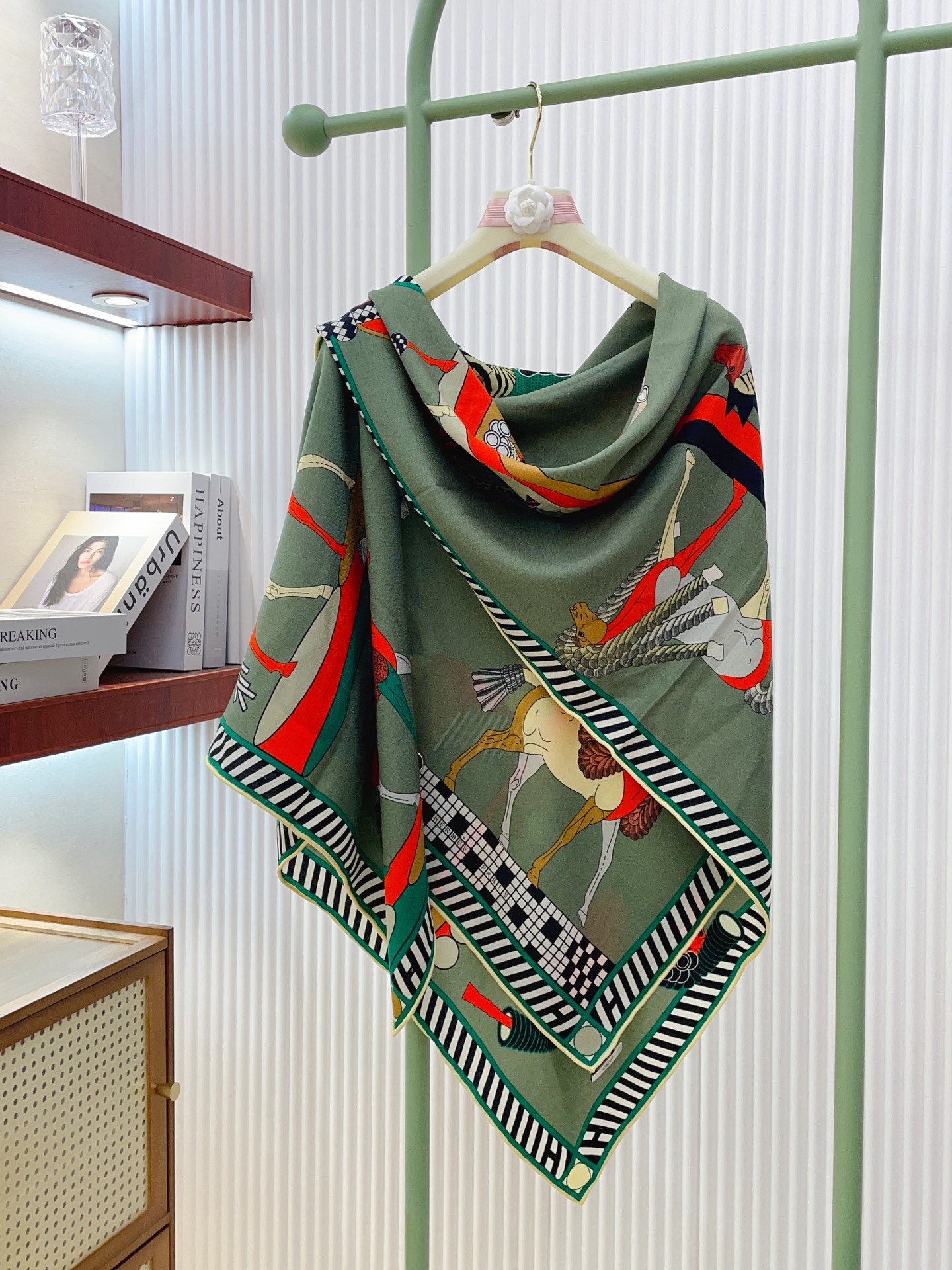 ✨✨5⃣️色品质【双面同色 丝毛款】H家羊绒新款 买了都说好看‼️推荐💕【全速前进 140】羊绒方巾‼️