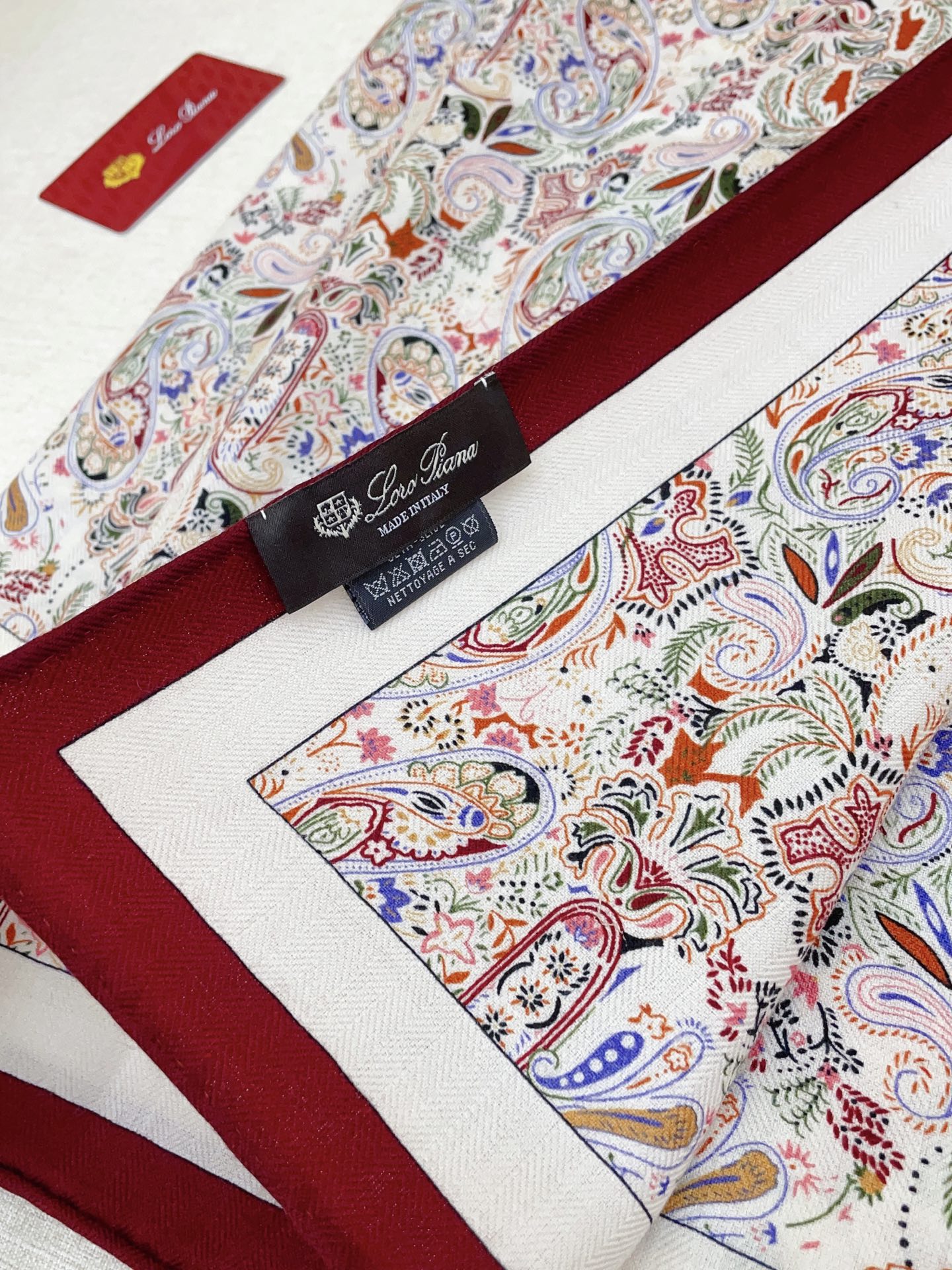 ✨✨【双面同色 丝毛款】LP 羊绒方巾‼️抢‼️VIP推荐 ‼️👍下手一定要快【高端 大爱 ‼️纯羊绒 