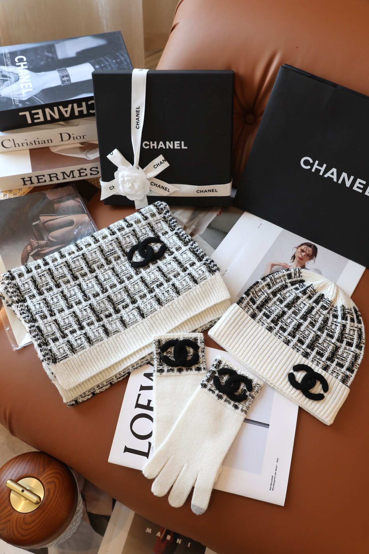 ✨✨【小香三件套】不单卖，100%纯羊绒，【▪️时髦秋冬季，超级奢华有品味！！好看死了！！！超级保暖！！