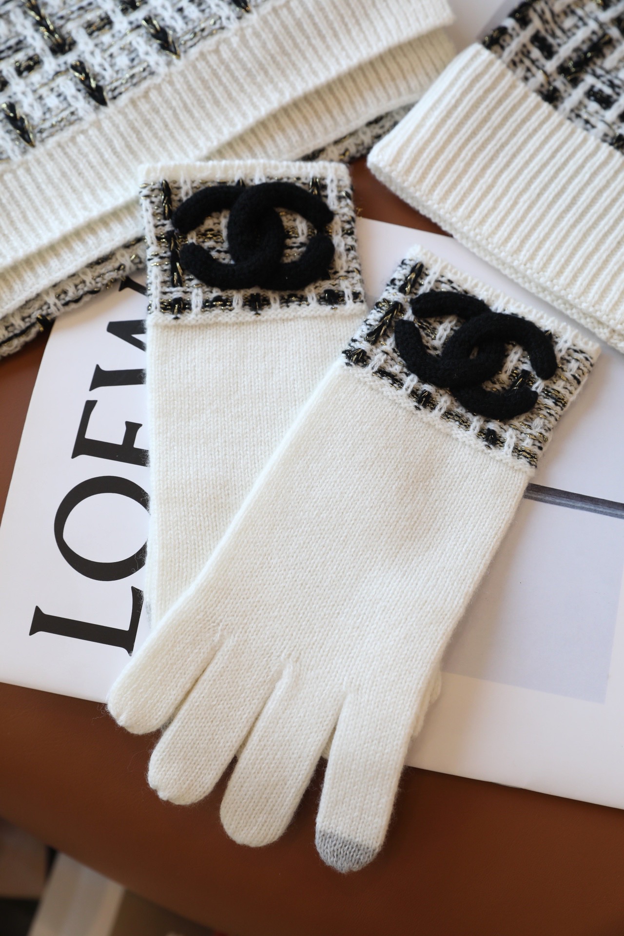 ✨✨【小香三件套】不单卖，100%纯羊绒，【▪️时髦秋冬季，超级奢华有品味！！好看死了！！！超级保暖！！