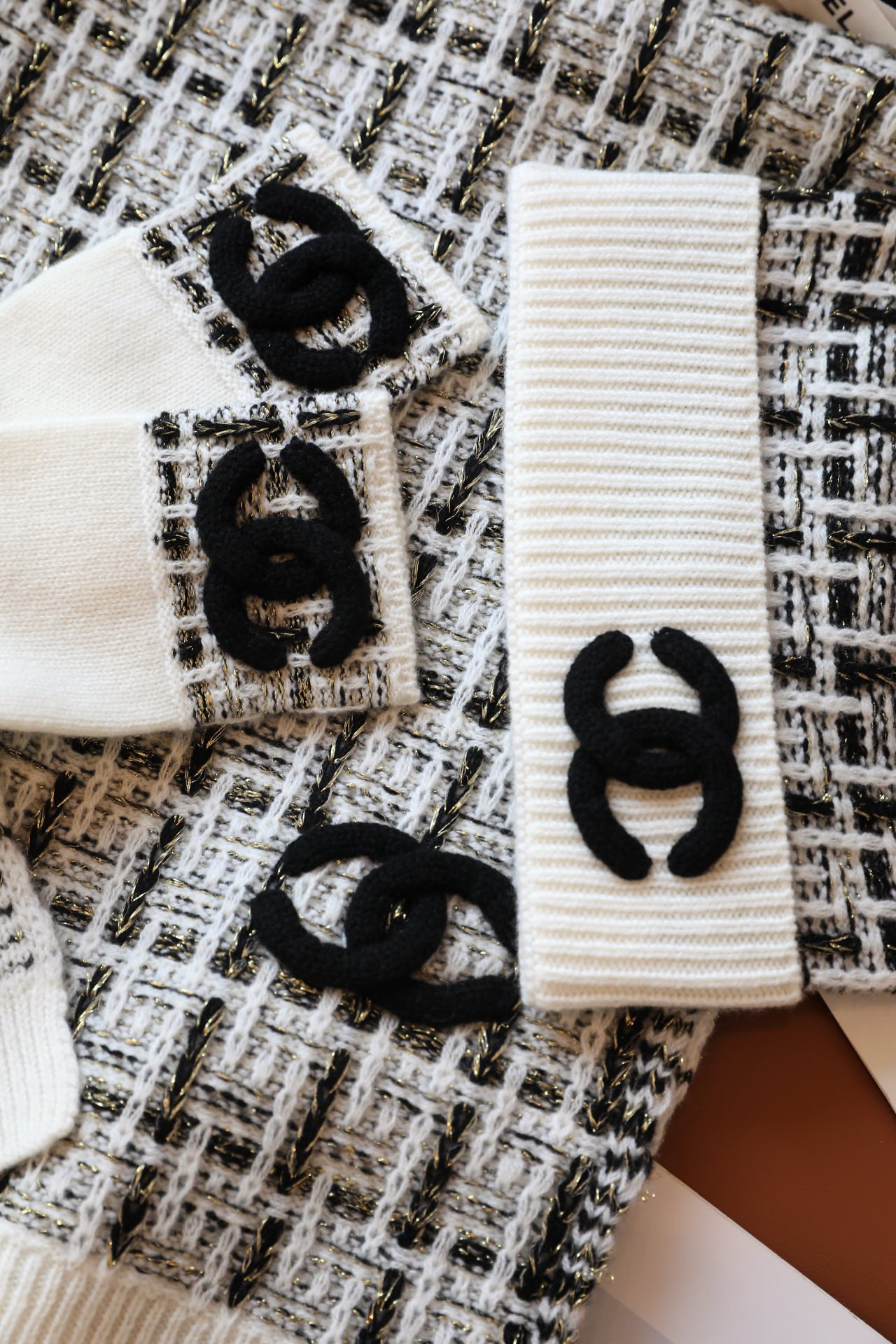 ✨✨【小香三件套】不单卖，100%纯羊绒，【▪️时髦秋冬季，超级奢华有品味！！好看死了！！！超级保暖！！