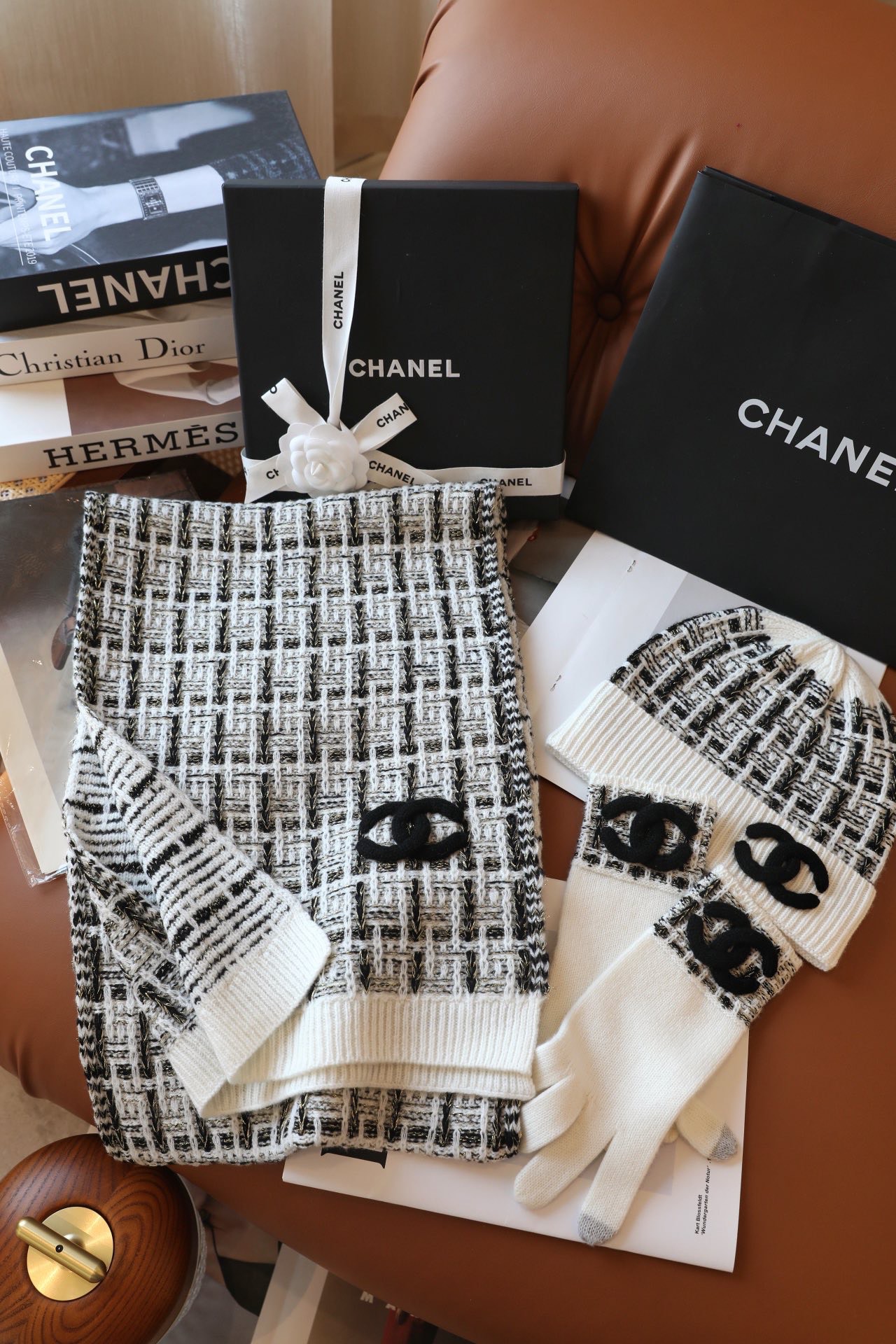 ✨✨【小香三件套】不单卖，100%纯羊绒，【▪️时髦秋冬季，超级奢华有品味！！好看死了！！！超级保暖！！