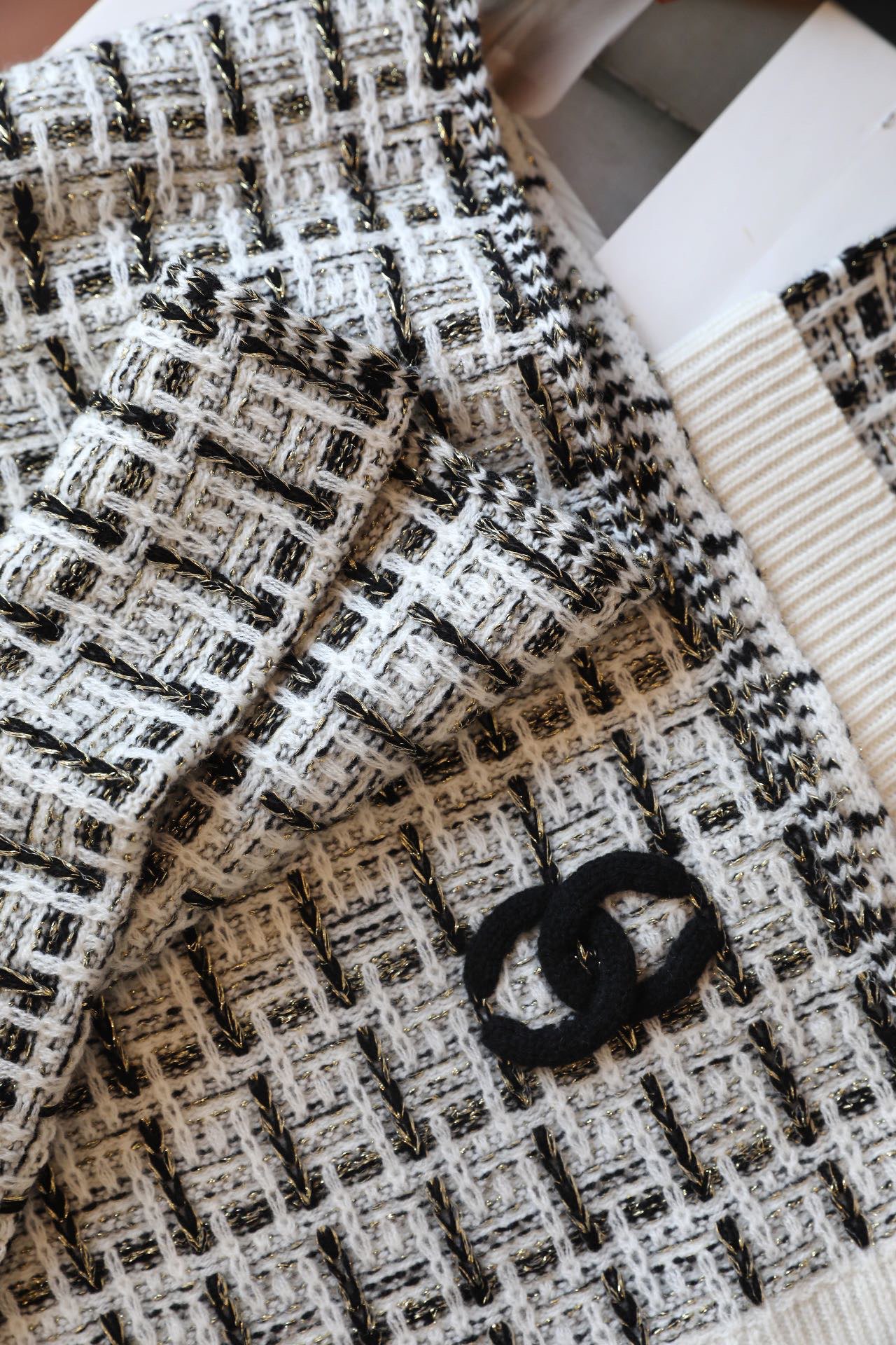 ✨✨【小香三件套】不单卖，100%纯羊绒，【▪️时髦秋冬季，超级奢华有品味！！好看死了！！！超级保暖！！