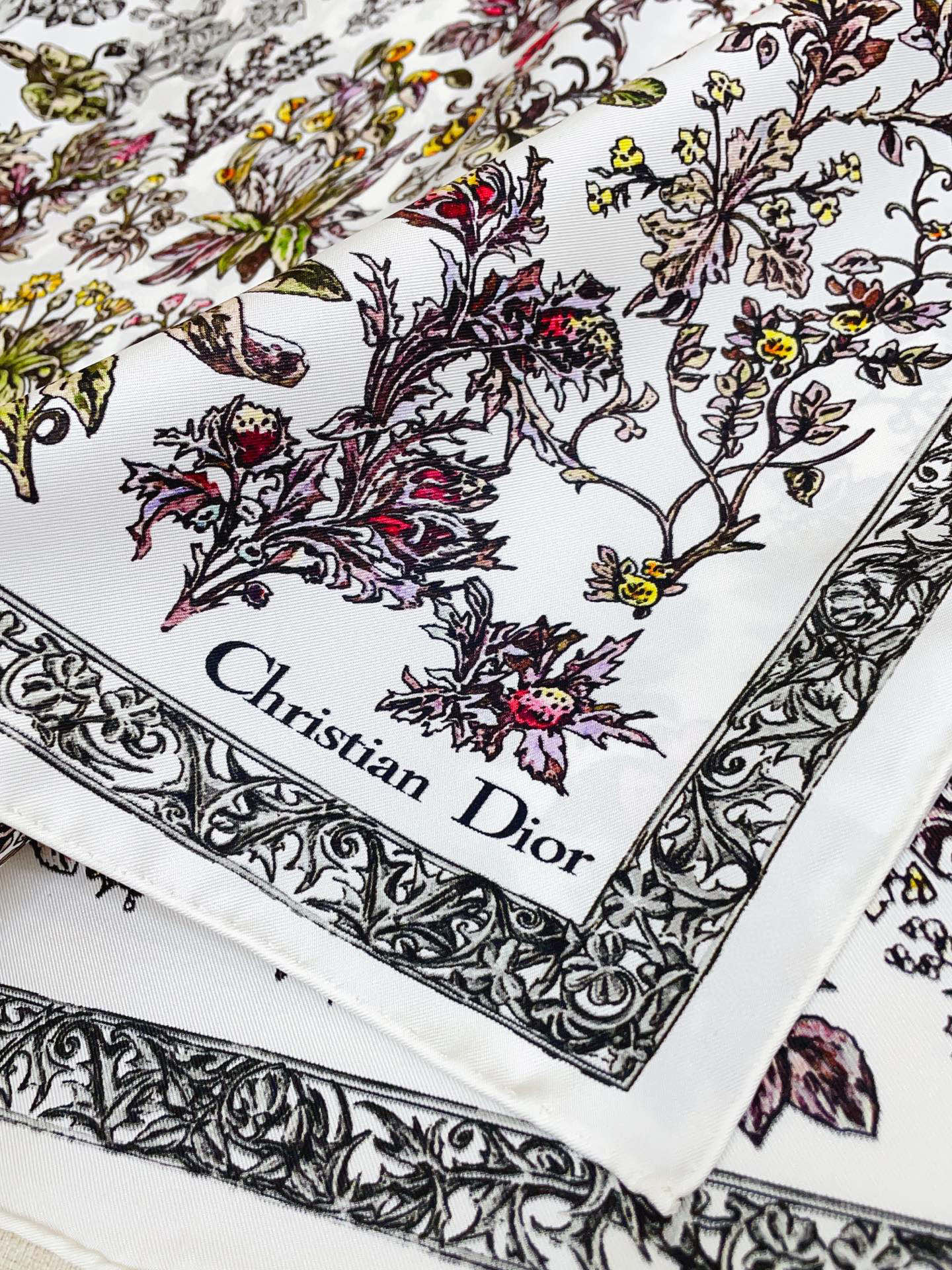 ✨✨【18姆米 双面同色】高级感爆棚❗️CD【森林公园 90】高级时髦风‼️配色非常考究，图案匠心，上身