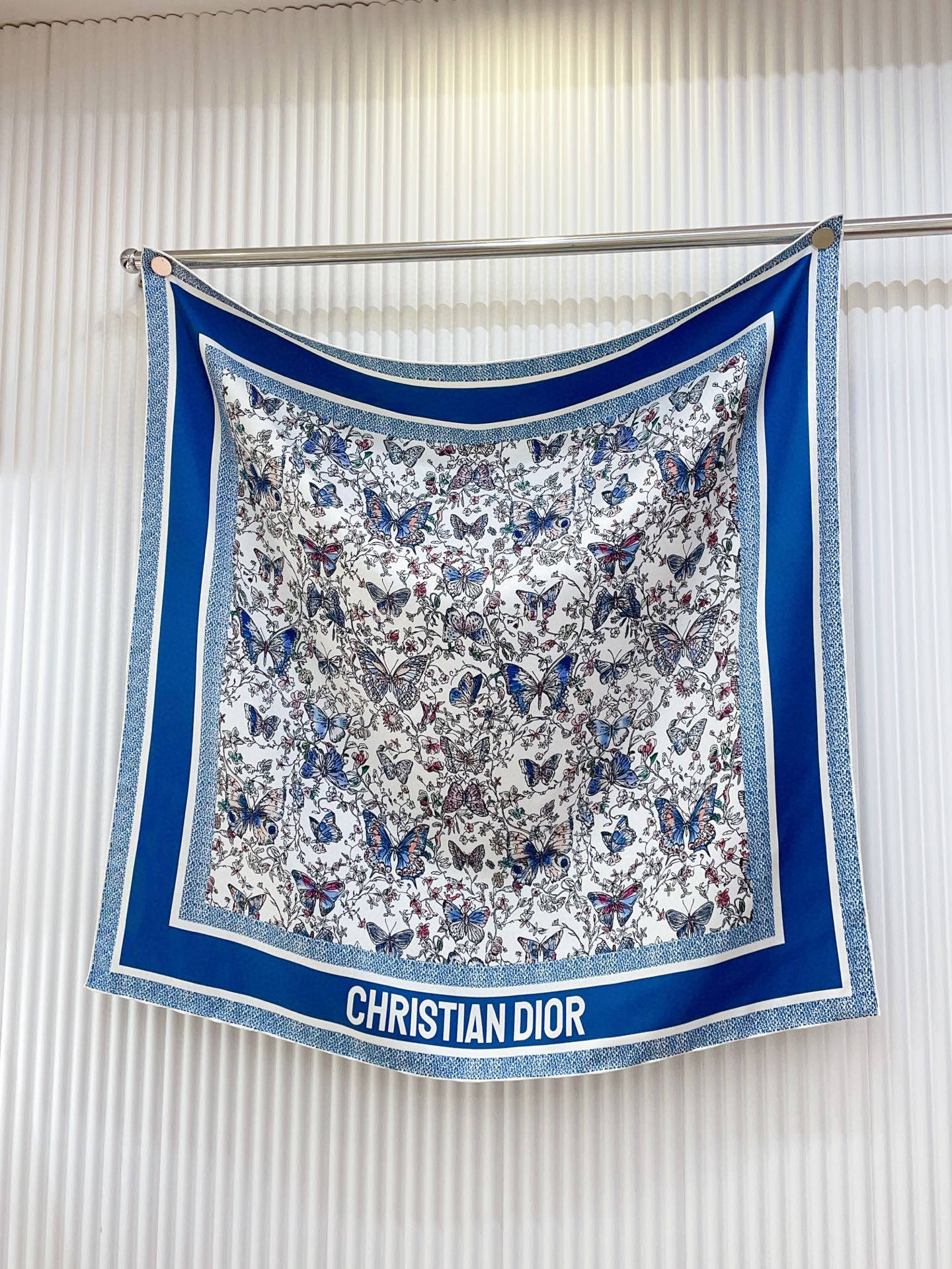 ✨✨【18姆米 双面同色】高级感爆棚❗️CD高级时髦风‼️配色非常考究，图案匠心，上身简直美得太惊艳了❤