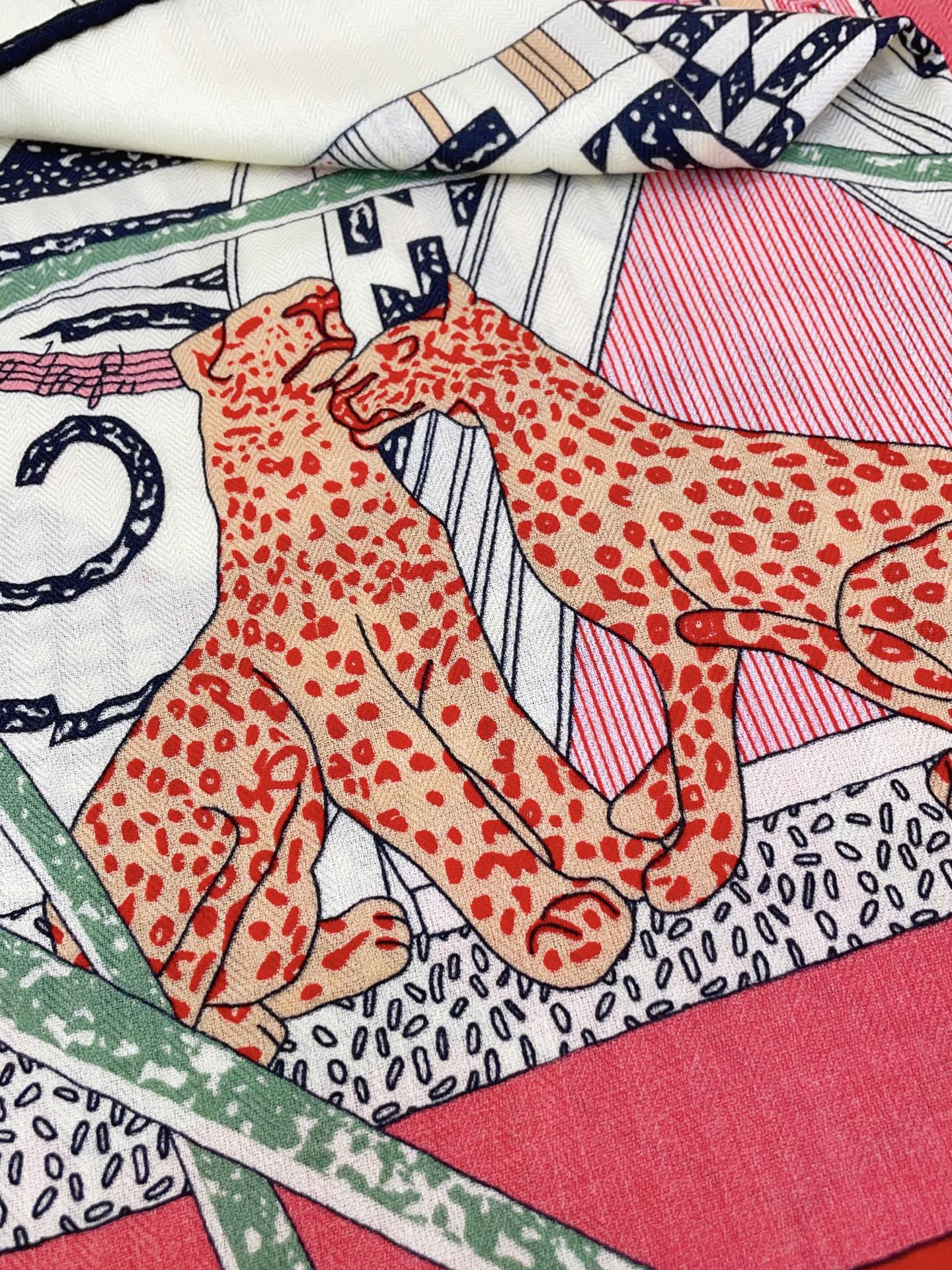 ✨✨【双面同色 丝毛款】H家羊绒新款 买了都说好看‼️推荐💕【爱马仕之约 140】羊绒方巾‼️H家ZG爆