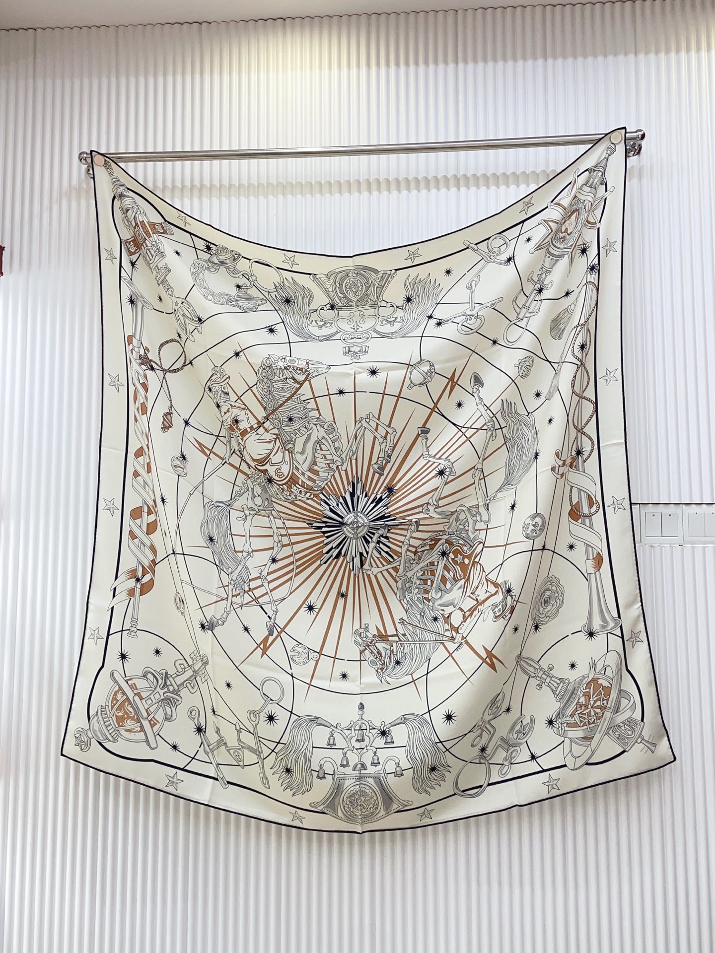 ✨✨【双面同色 丝毛款】H家羊绒新款 买了都说好看‼️推荐💕【星辰合唱团 140】羊绒方巾‼️H家ZG爆