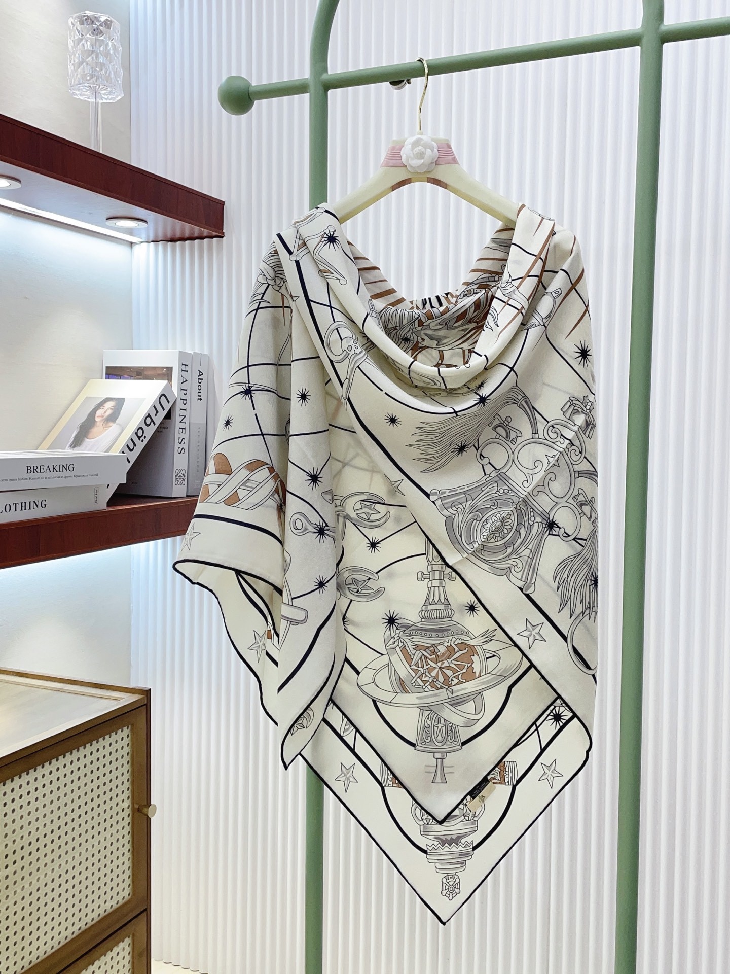 ✨✨【双面同色 丝毛款】H家羊绒新款 买了都说好看‼️推荐💕【星辰合唱团 140】羊绒方巾‼️H家ZG爆