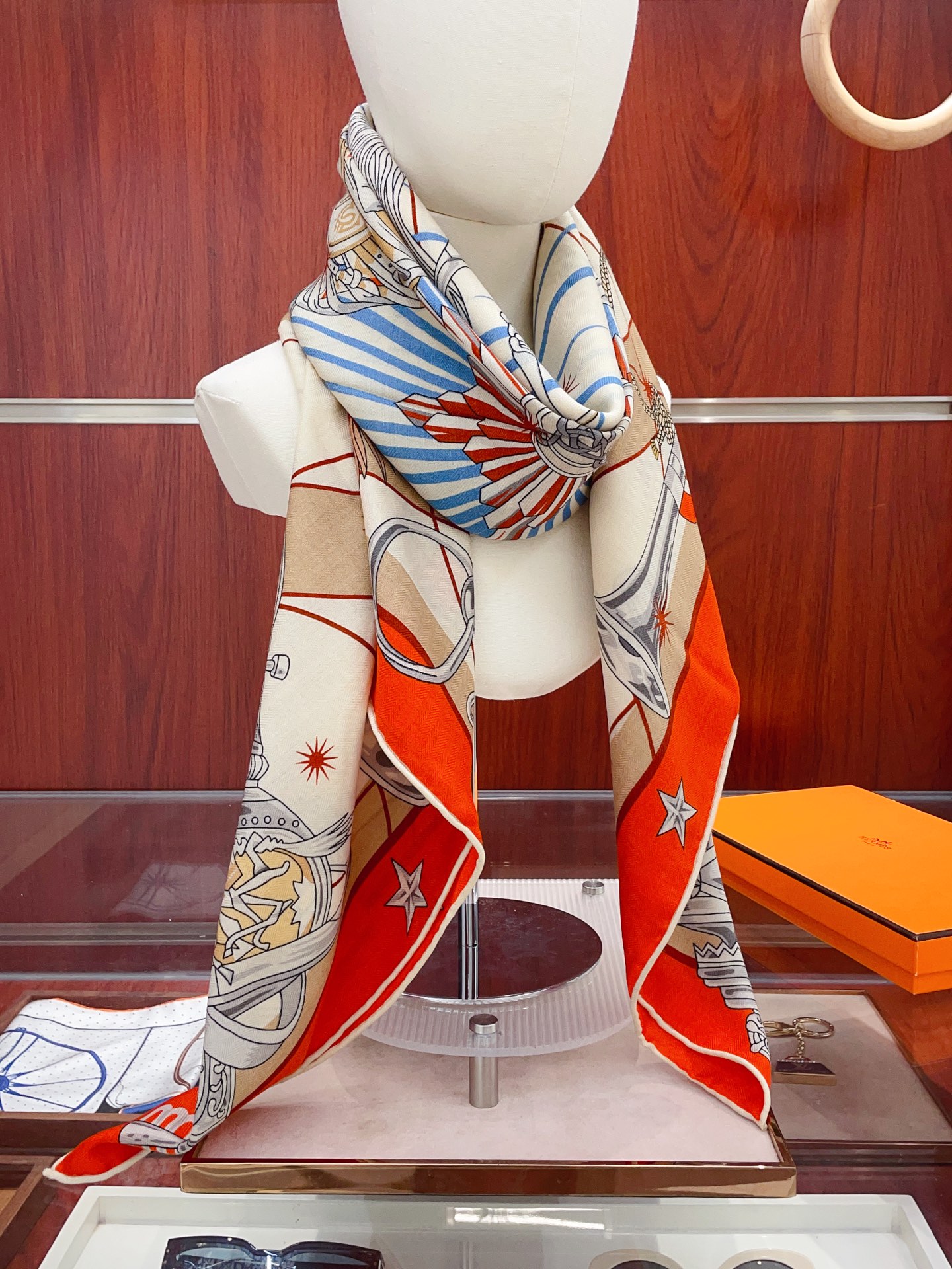 ✨✨【双面同色 丝毛款】H家羊绒新款 买了都说好看‼️推荐💕【星辰合唱团 140】羊绒方巾‼️H家ZG爆