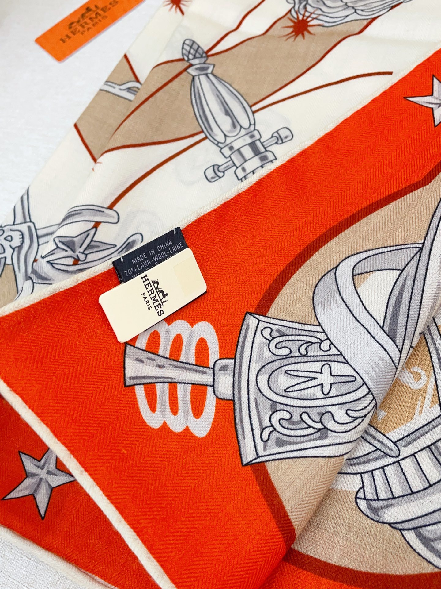 ✨✨【双面同色 丝毛款】H家羊绒新款 买了都说好看‼️推荐💕【星辰合唱团 140】羊绒方巾‼️H家ZG爆