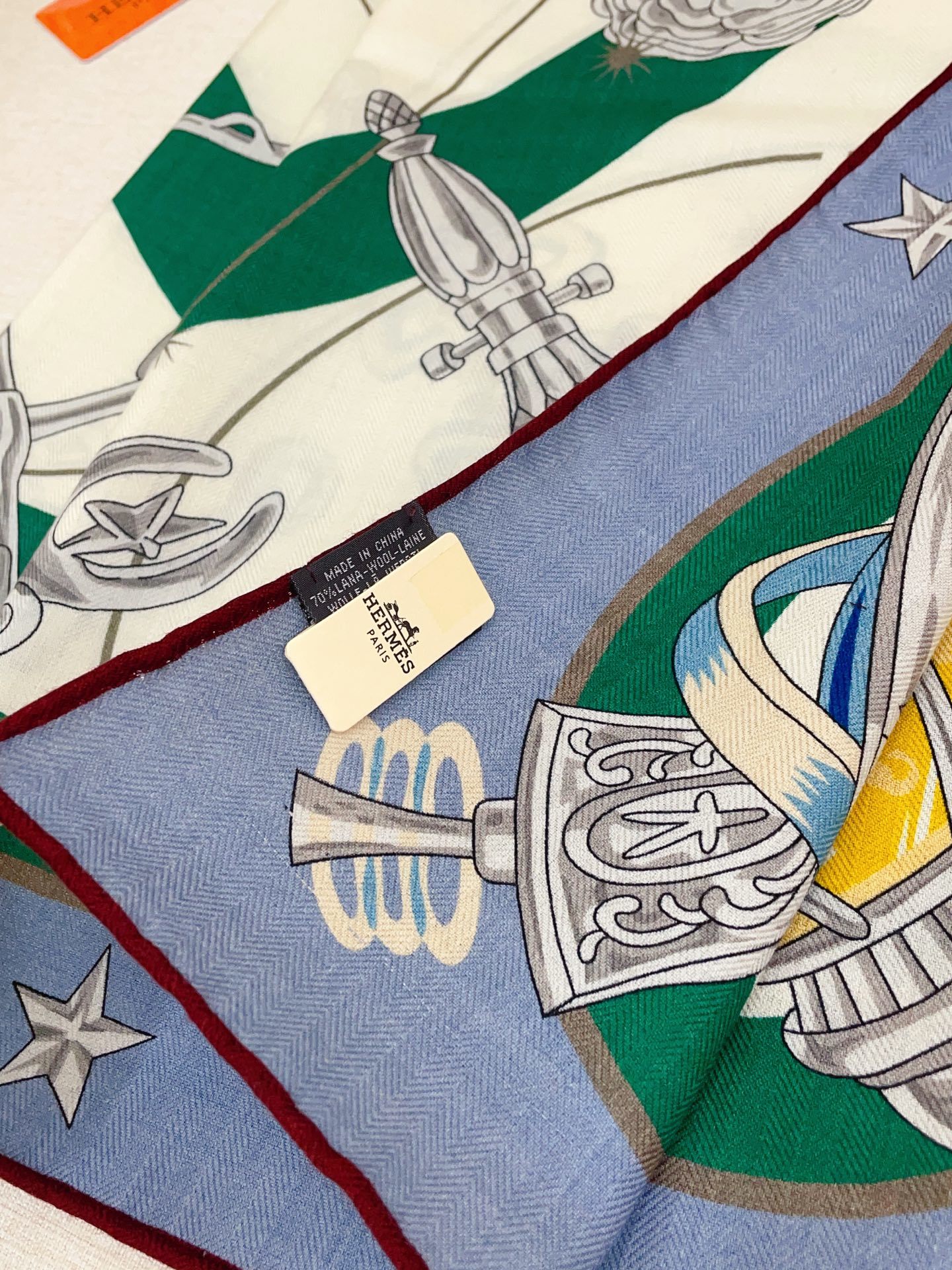 ✨✨【双面同色 丝毛款】H家羊绒新款 买了都说好看‼️推荐💕【星辰合唱团 140】羊绒方巾‼️H家ZG爆