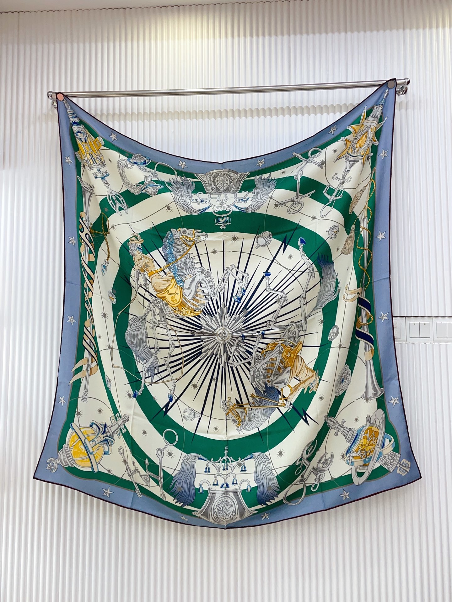 ✨✨【双面同色 丝毛款】H家羊绒新款 买了都说好看‼️推荐💕【星辰合唱团 140】羊绒方巾‼️H家ZG爆