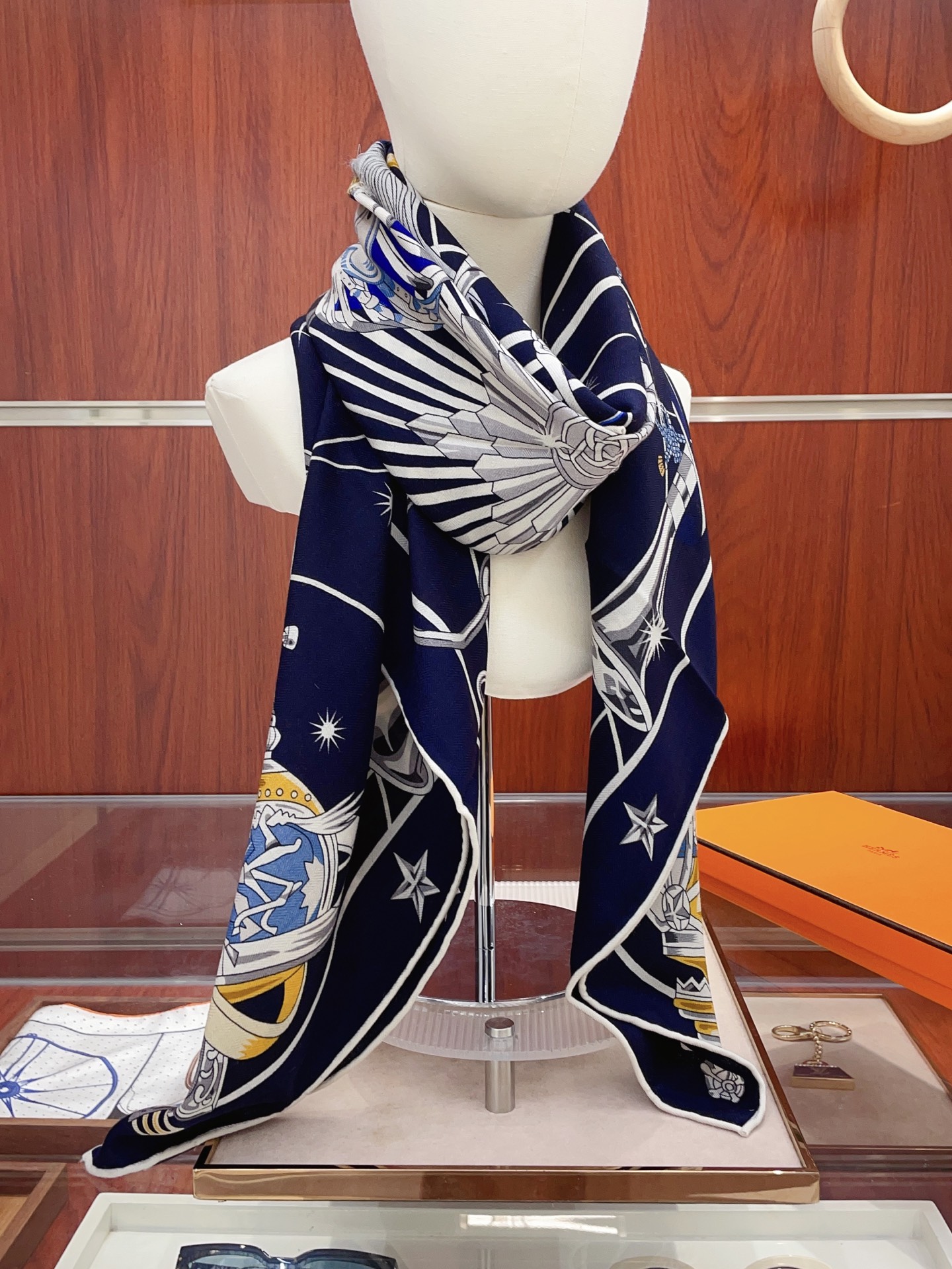 ✨✨【双面同色 丝毛款】H家羊绒新款 买了都说好看‼️推荐💕【星辰合唱团 140】羊绒方巾‼️H家ZG爆