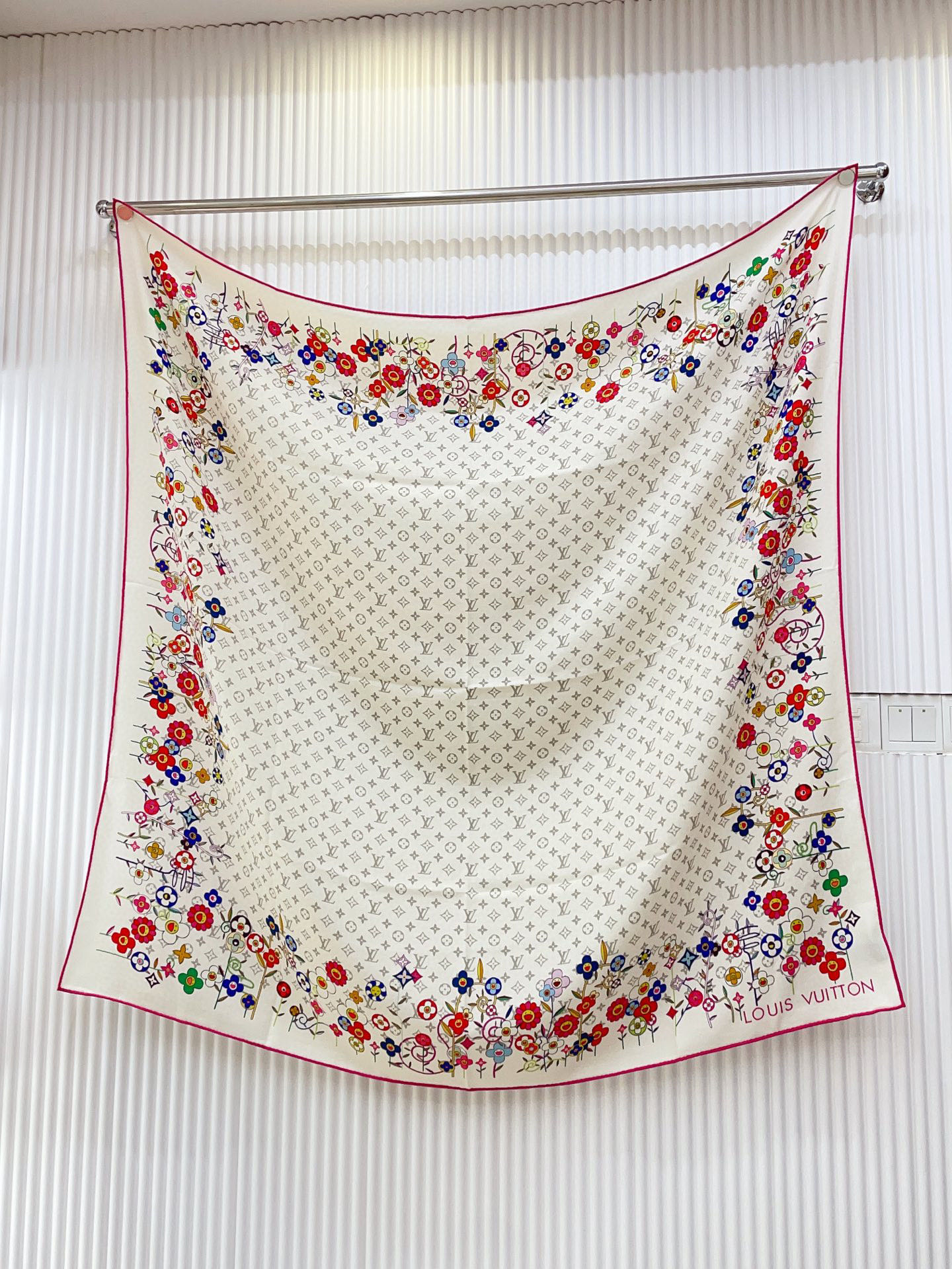 ✨✨【双面同色 丝毛款】L家羊绒新款 买了都说好看‼️推荐💕双面同色羊绒方巾‼️驴家ZG爆款🎁💟立体呈现