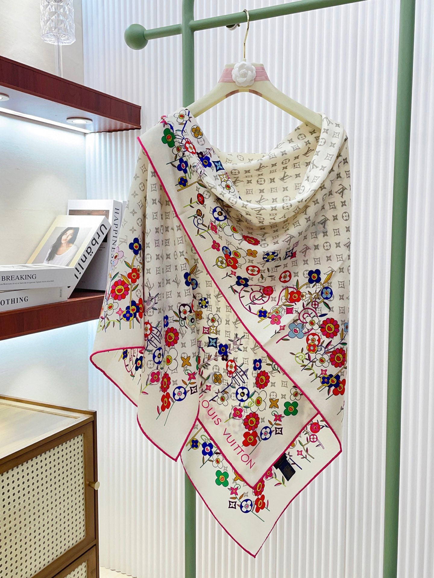 ✨✨【双面同色 丝毛款】L家羊绒新款 买了都说好看‼️推荐💕双面同色羊绒方巾‼️驴家ZG爆款🎁💟立体呈现