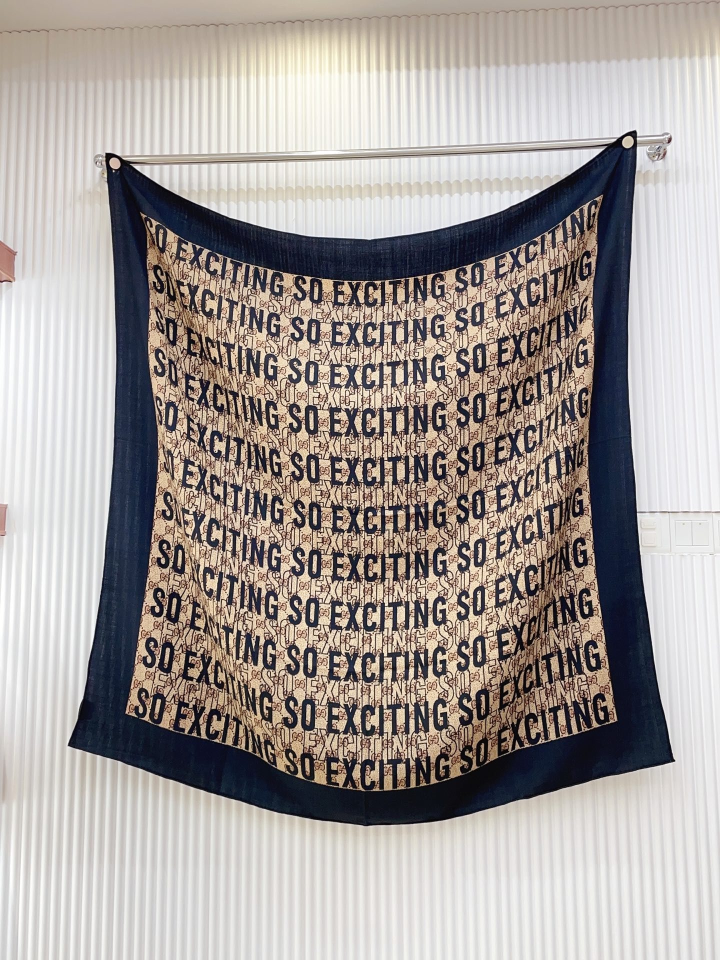 ✨✨【双面同色 丝毛款】大G【字母LOGO140】羊绒方巾‼️抢‼️VIP推荐 ‼️👍下手一定要快【高端