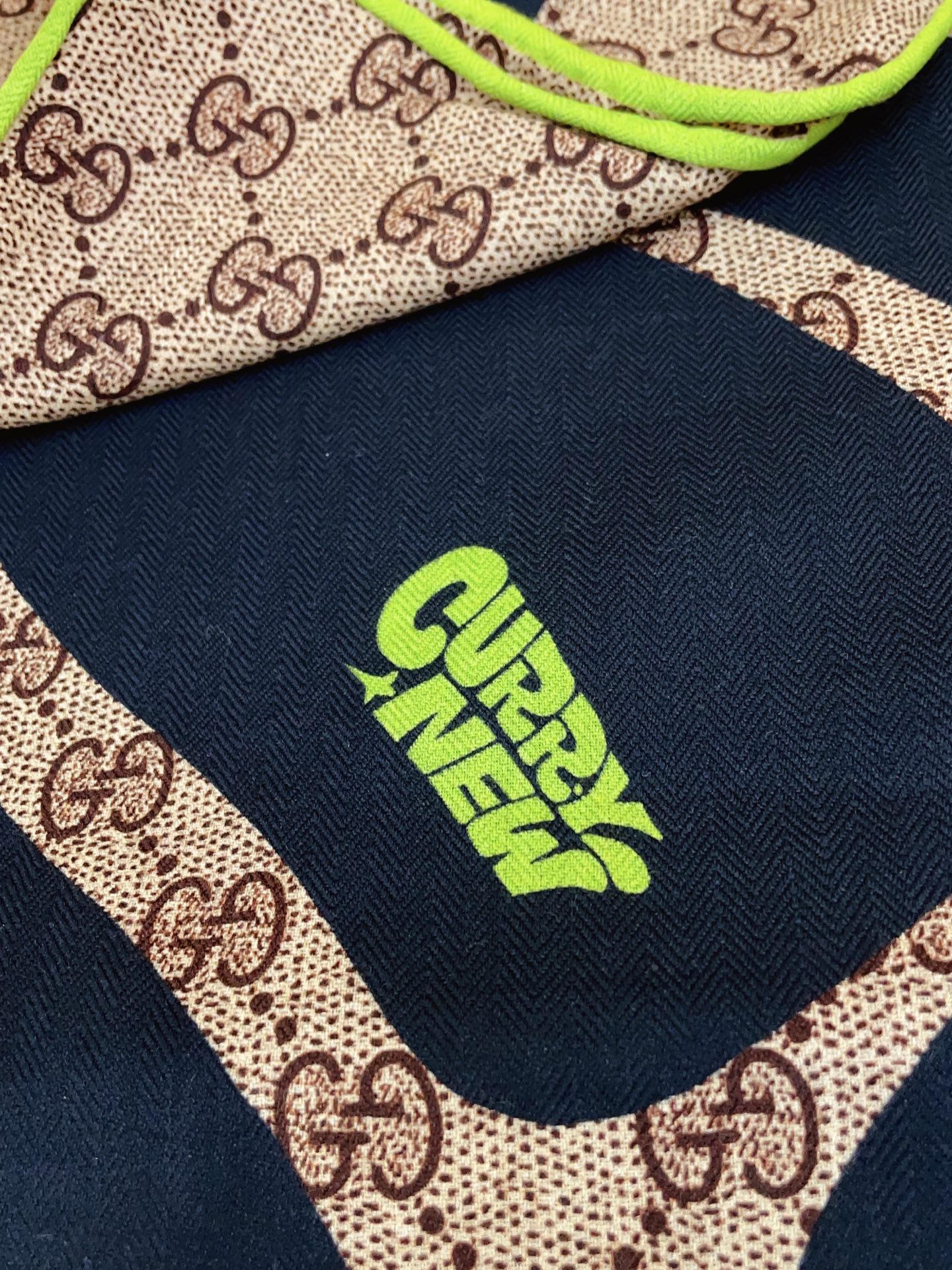 ✨✨【双面同色 丝毛款】大G【字母LOGO140】羊绒方巾‼️抢‼️VIP推荐 ‼️👍下手一定要快【高端