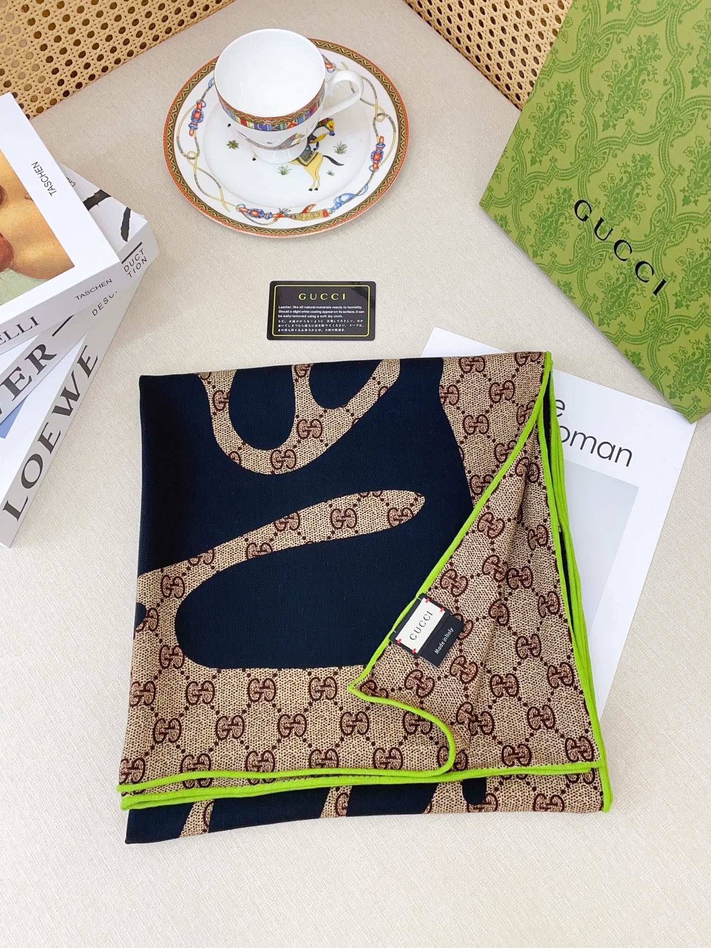 ✨✨【双面同色 丝毛款】大G【字母LOGO140】羊绒方巾‼️抢‼️VIP推荐 ‼️👍下手一定要快【高端