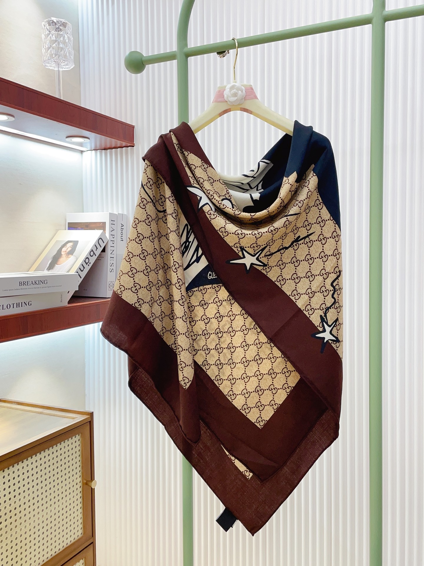 ✨✨【双面同色 丝毛款】大G【字母LOGO140】羊绒方巾‼️抢‼️VIP推荐 ‼️👍下手一定要快【高端