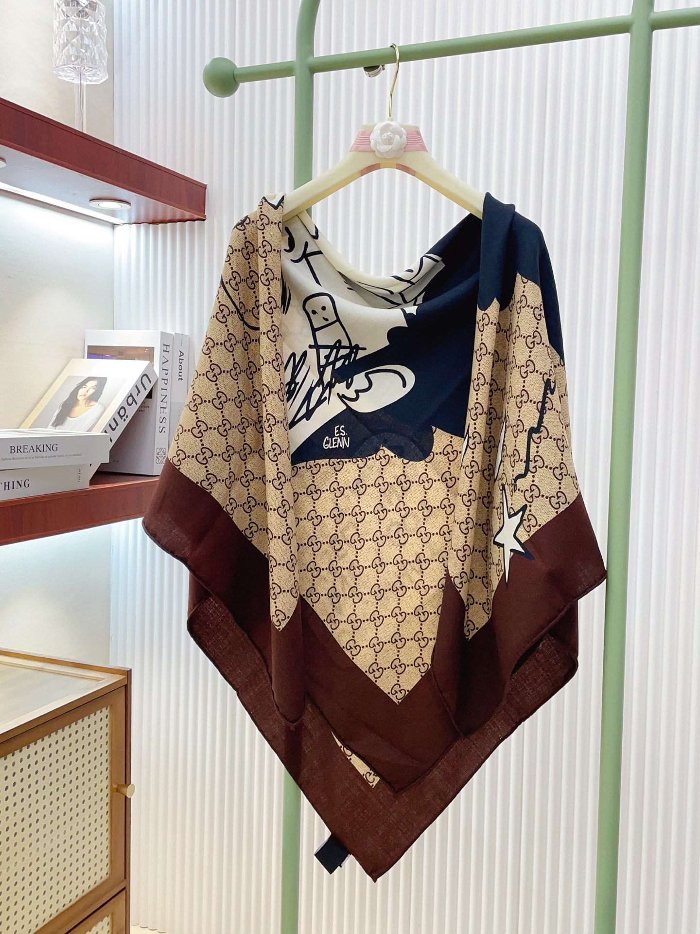 ✨✨【双面同色 丝毛款】大G【字母LOGO140】羊绒方巾‼️抢‼️VIP推荐 ‼️👍下手一定要快【高端