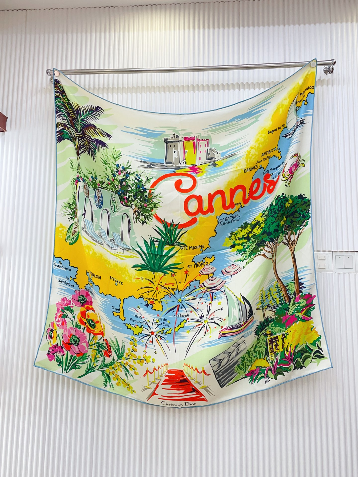 ✨✨【双面同色 丝毛款】CD家羊绒新款【城市系列风】 买了都说好看‼️推荐💕双面同色羊绒方巾‼️D家ZG