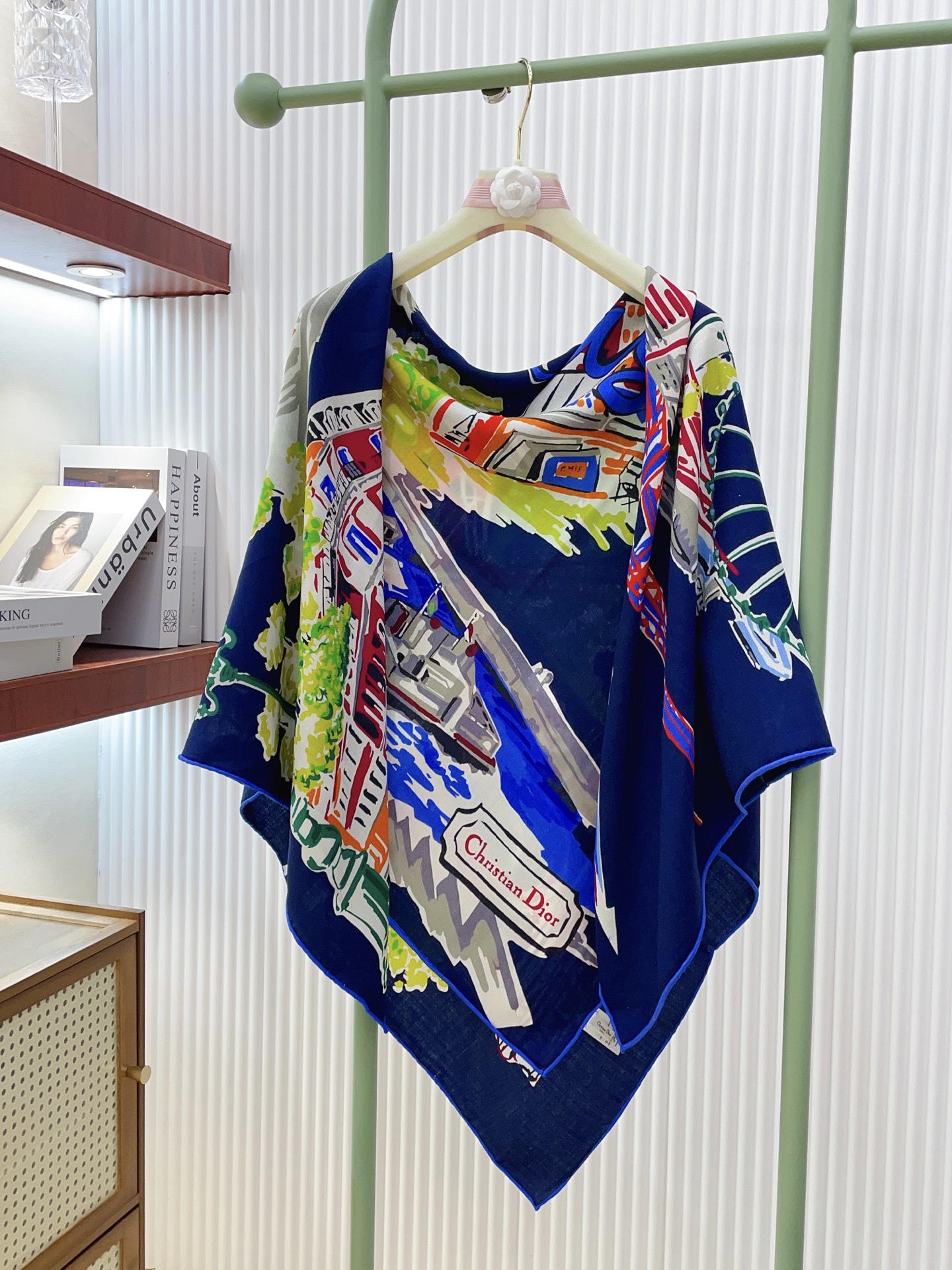 ✨✨【双面同色 丝毛款】CD家羊绒新款【城市系列风】 买了都说好看‼️推荐💕双面同色羊绒方巾‼️D家ZG