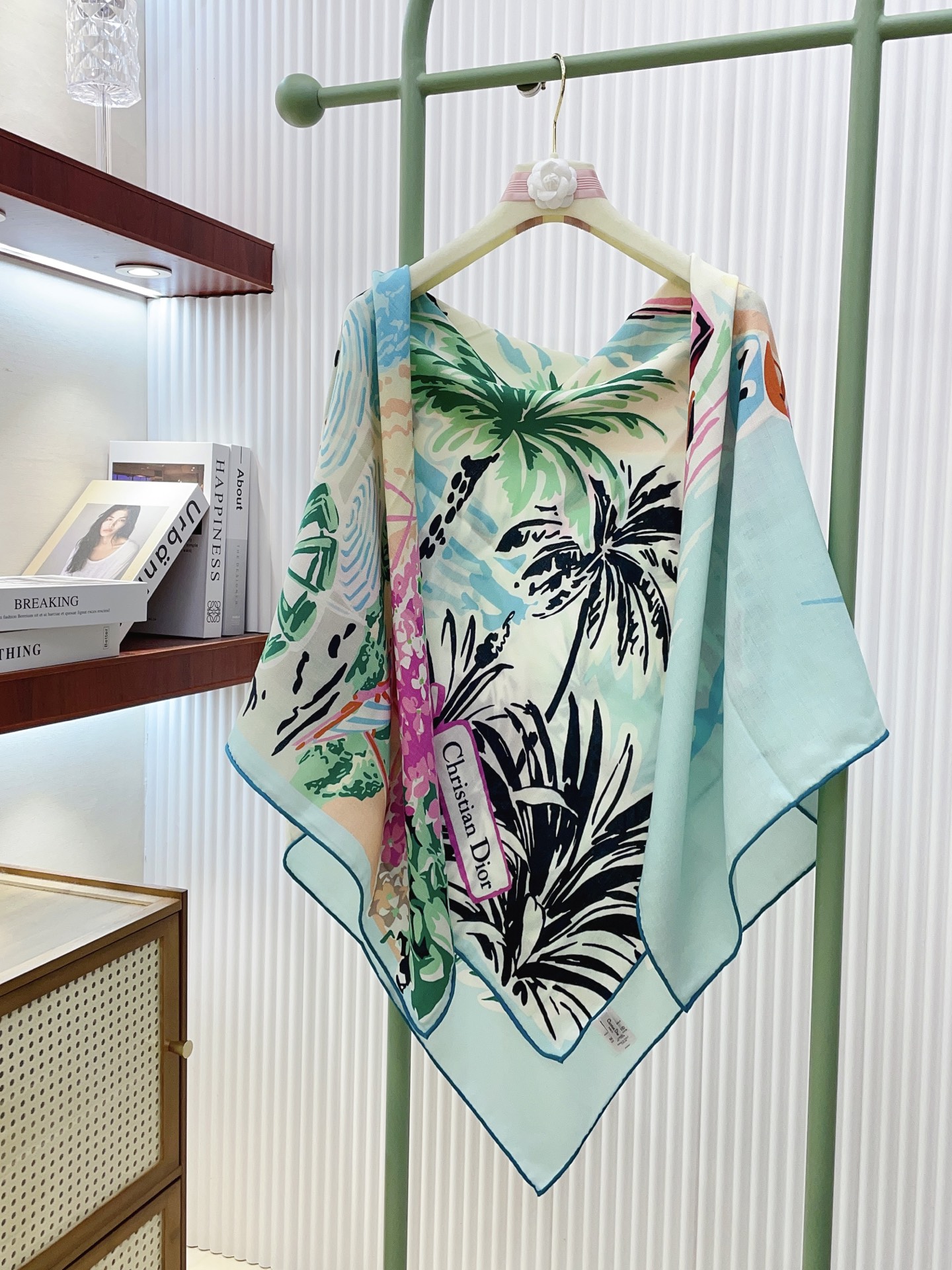 ✨✨【双面同色 丝毛款】CD家羊绒新款【城市系列风】 买了都说好看‼️推荐💕双面同色羊绒方巾‼️D家ZG