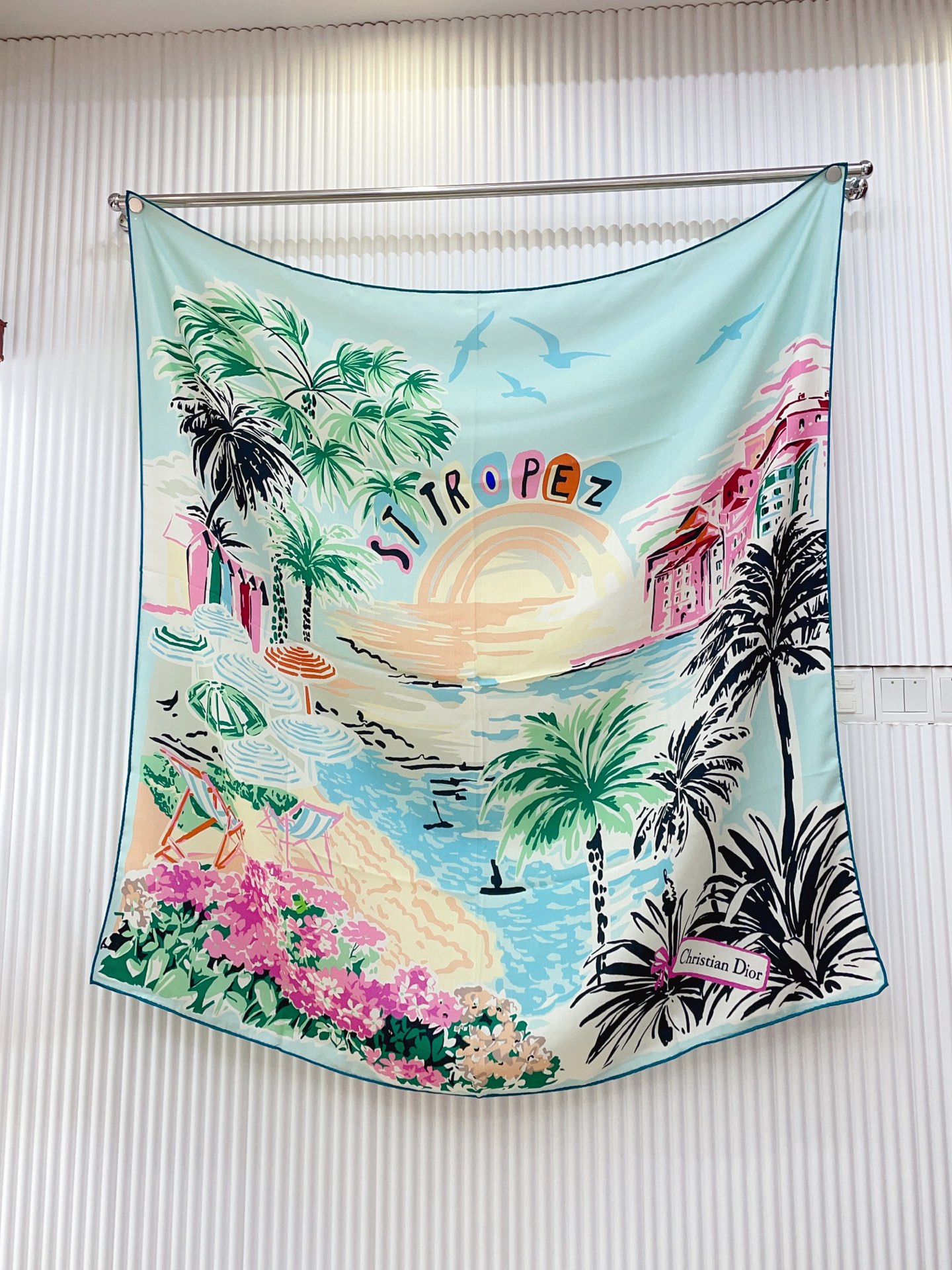 ✨✨【双面同色 丝毛款】CD家羊绒新款【城市系列风】 买了都说好看‼️推荐💕双面同色羊绒方巾‼️D家ZG