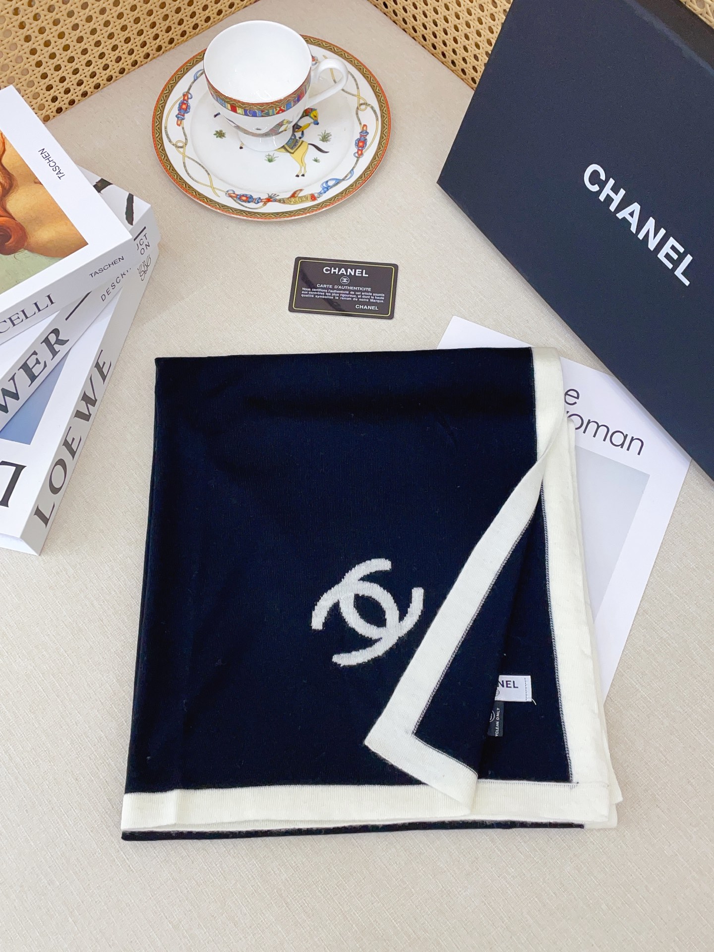 ✨✨小香秋冬新款围巾羊绒针织长巾‼️美翻了[流泪]御用殿堂级极品‼️新款在售 进口纯羊绒针织毛线❗️美丽