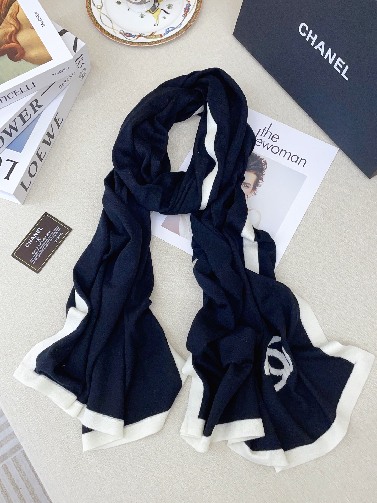 ✨✨小香秋冬新款围巾羊绒针织长巾‼️美翻了[流泪]御用殿堂级极品‼️新款在售 进口纯羊绒针织毛线❗️美丽