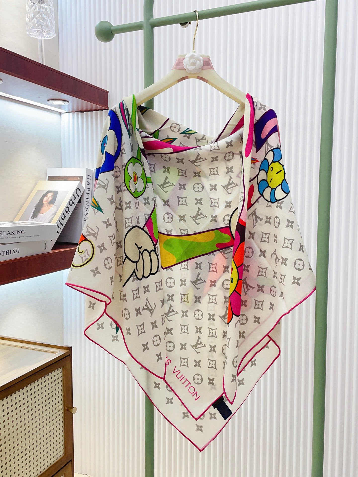 ✨✨【双面同色 丝毛款】L家羊绒新款 买了都说好看‼️推荐💕双面同色羊绒方巾‼️驴家ZG爆款🎁💟立体呈现