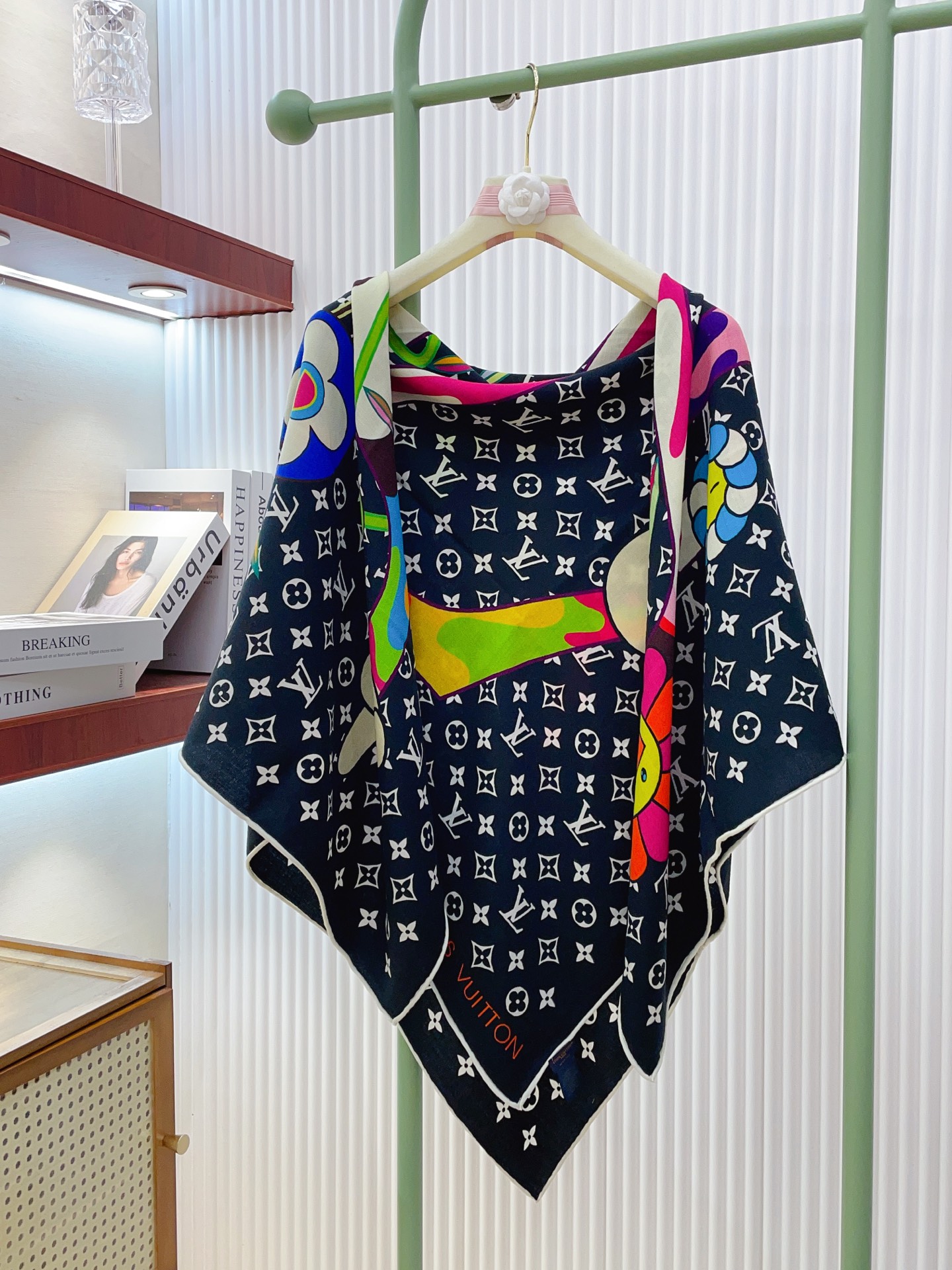 ✨✨【双面同色 丝毛款】L家羊绒新款 买了都说好看‼️推荐💕双面同色羊绒方巾‼️驴家ZG爆款🎁💟立体呈现