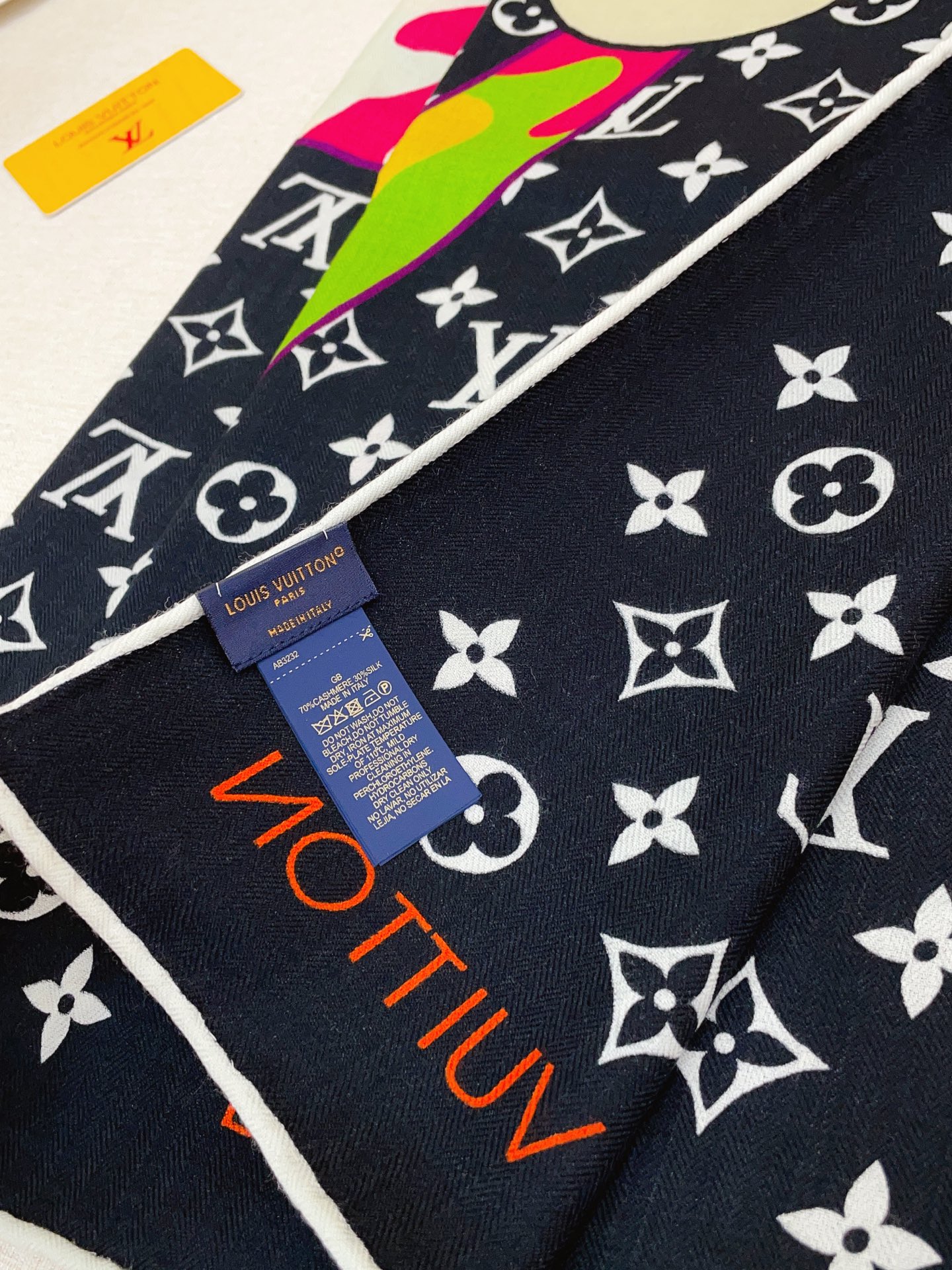 ✨✨【双面同色 丝毛款】L家羊绒新款 买了都说好看‼️推荐💕双面同色羊绒方巾‼️驴家ZG爆款🎁💟立体呈现