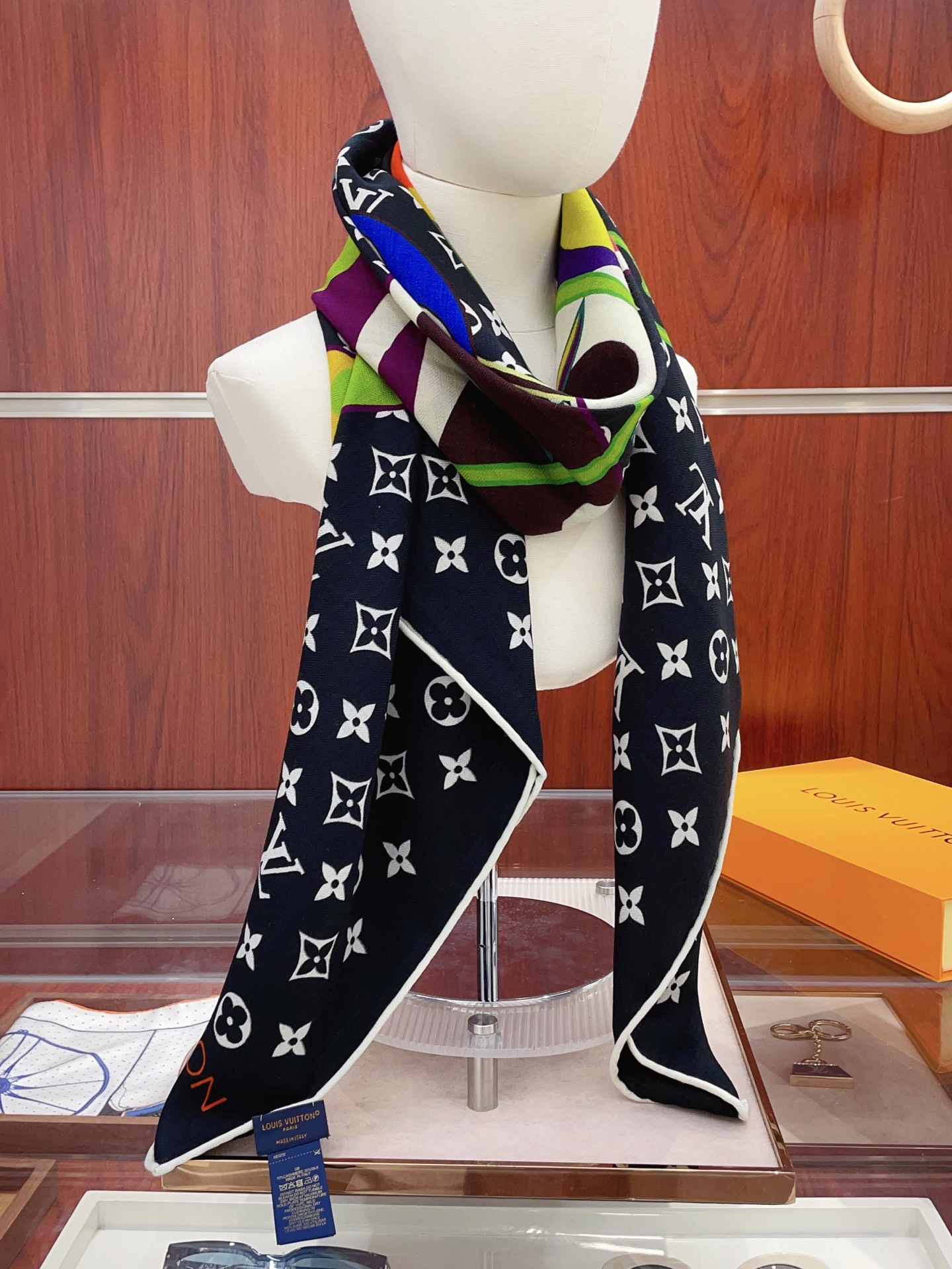 ✨✨【双面同色 丝毛款】L家羊绒新款 买了都说好看‼️推荐💕双面同色羊绒方巾‼️驴家ZG爆款🎁💟立体呈现