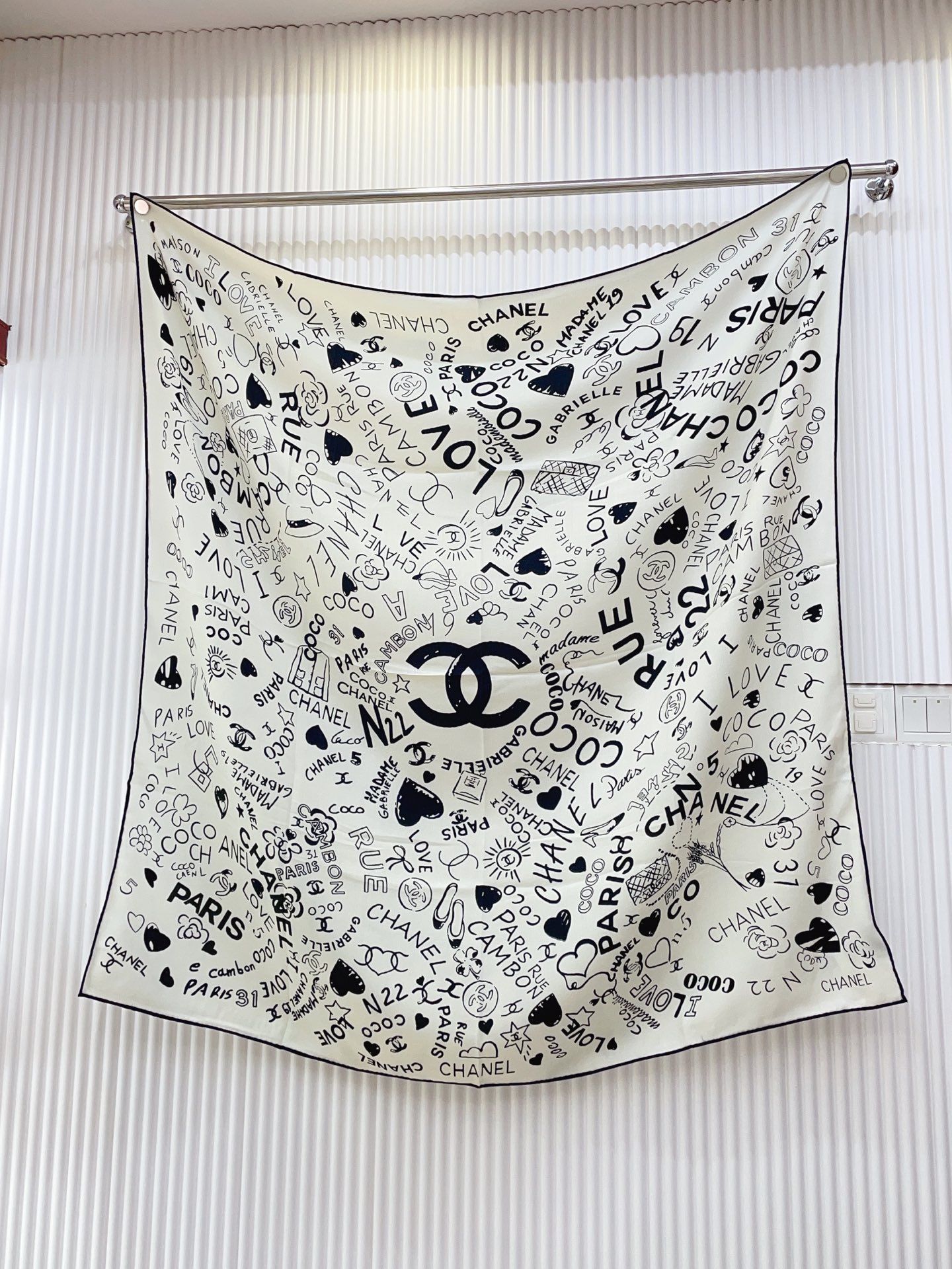 ✨✨【双面同色 丝毛款】小香 羊绒方巾‼️抢‼️VIP推荐 ‼️👍下手一定要快【高端 大爱 ‼️纯羊绒 