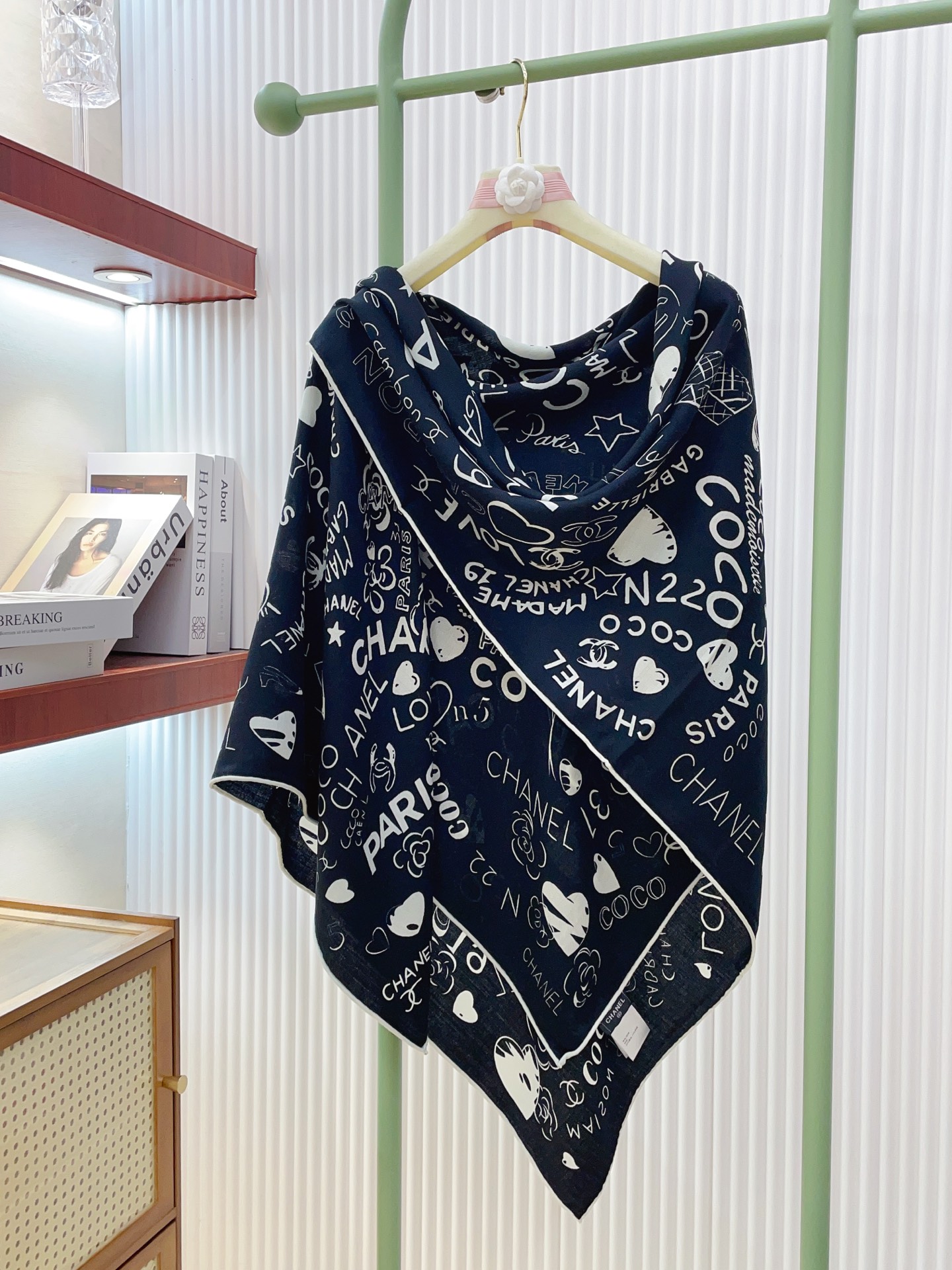 ✨✨【双面同色 丝毛款】小香 羊绒方巾‼️抢‼️VIP推荐 ‼️👍下手一定要快【高端 大爱 ‼️纯羊绒 