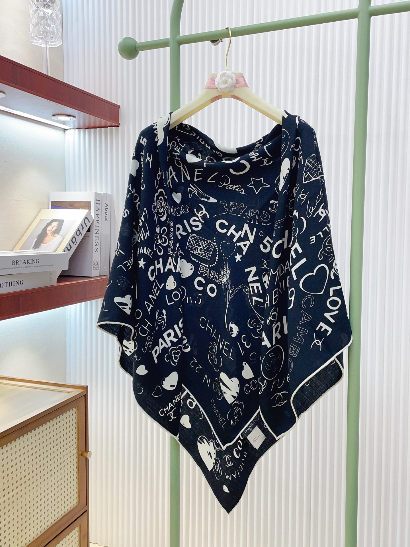 ✨✨【双面同色 丝毛款】小香 羊绒方巾‼️抢‼️VIP推荐 ‼️👍下手一定要快【高端 大爱 ‼️纯羊绒 