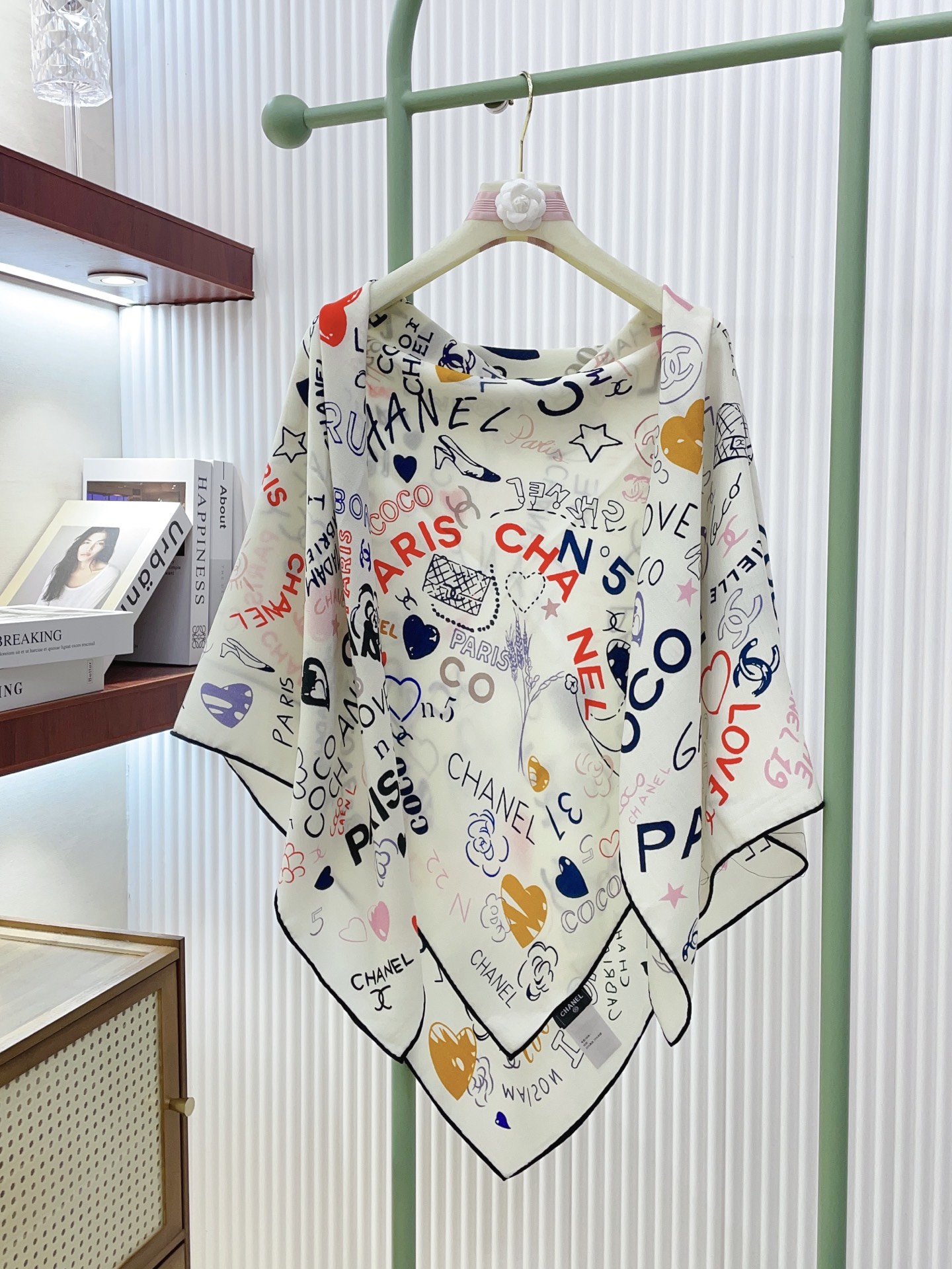 ✨✨【双面同色 丝毛款】小香 羊绒方巾‼️抢‼️VIP推荐 ‼️👍下手一定要快【高端 大爱 ‼️纯羊绒 