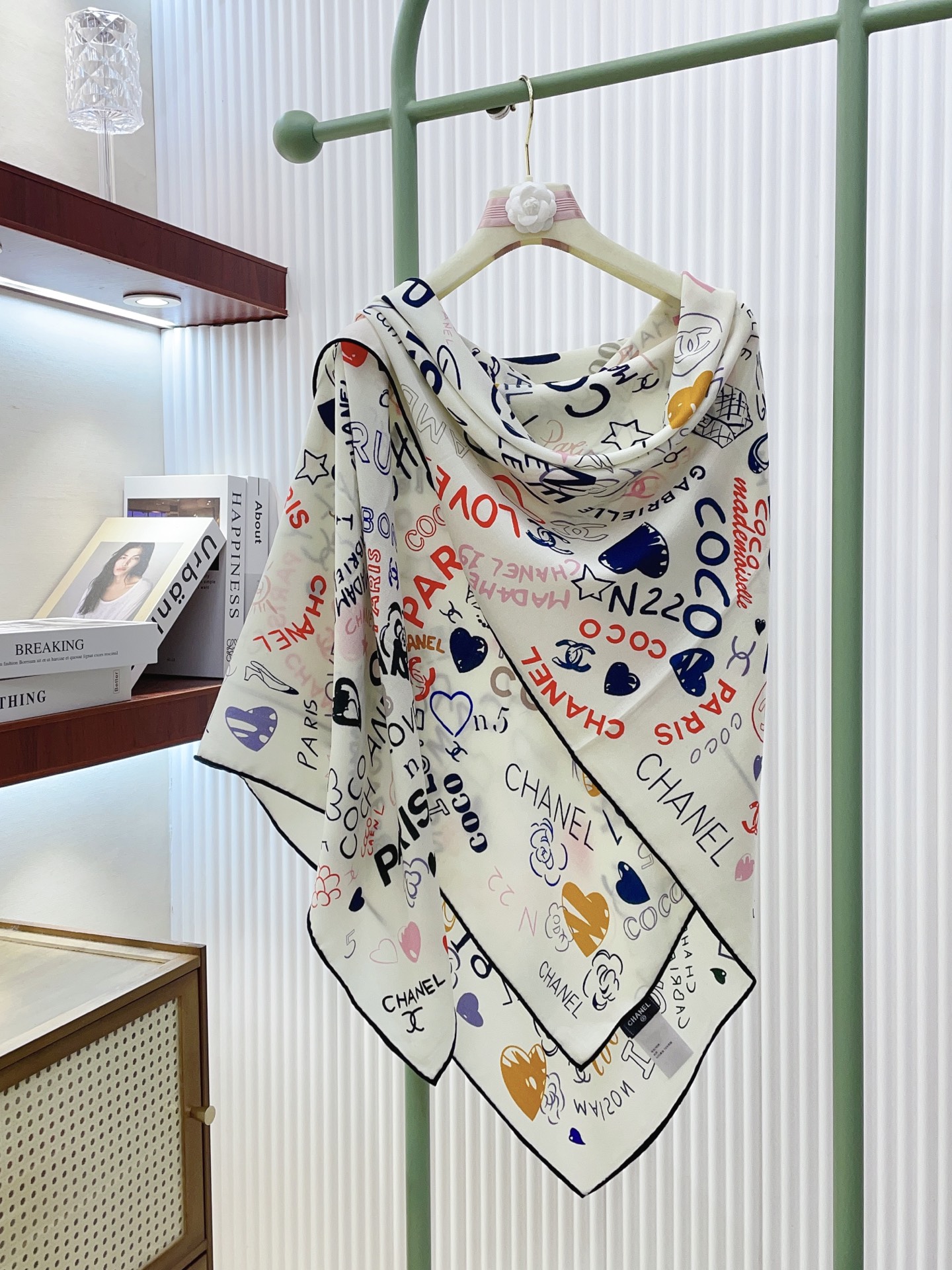 ✨✨【双面同色 丝毛款】小香 羊绒方巾‼️抢‼️VIP推荐 ‼️👍下手一定要快【高端 大爱 ‼️纯羊绒 