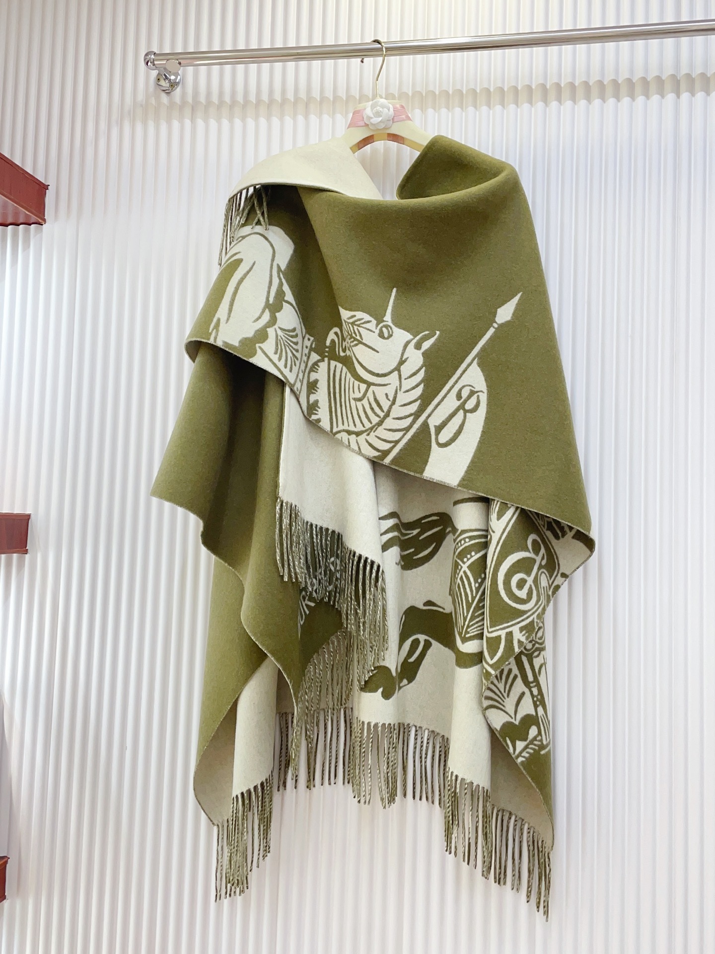 ✨✨【五色入】B家战马最最牛掰款,最新款骑士战马双面提花斗篷‼️经典中的经典.❗️工艺非常考究❗️介绍这