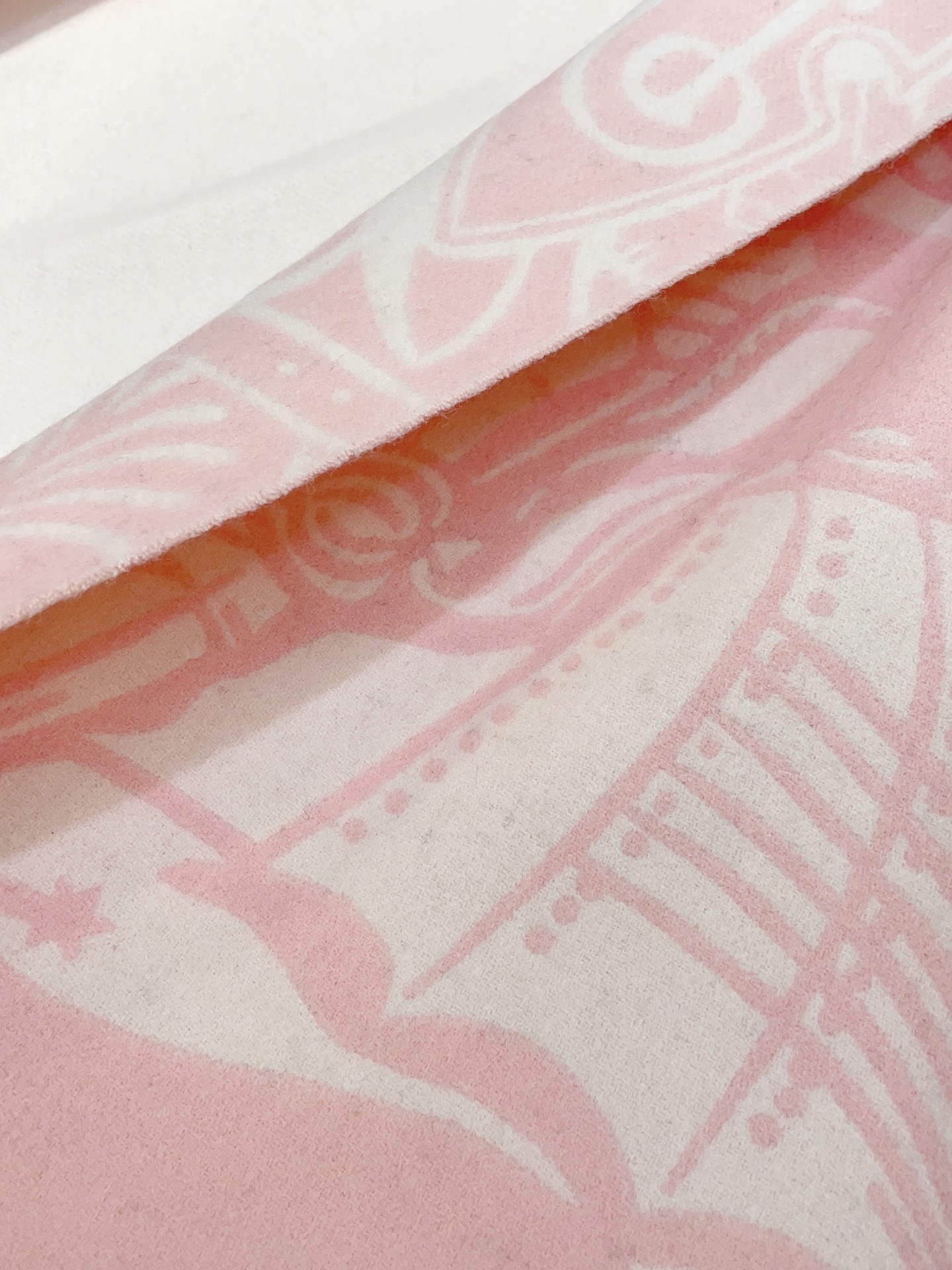 ✨✨【五色入】B家战马最最牛掰款,最新款骑士战马双面提花斗篷‼️经典中的经典.❗️工艺非常考究❗️介绍这