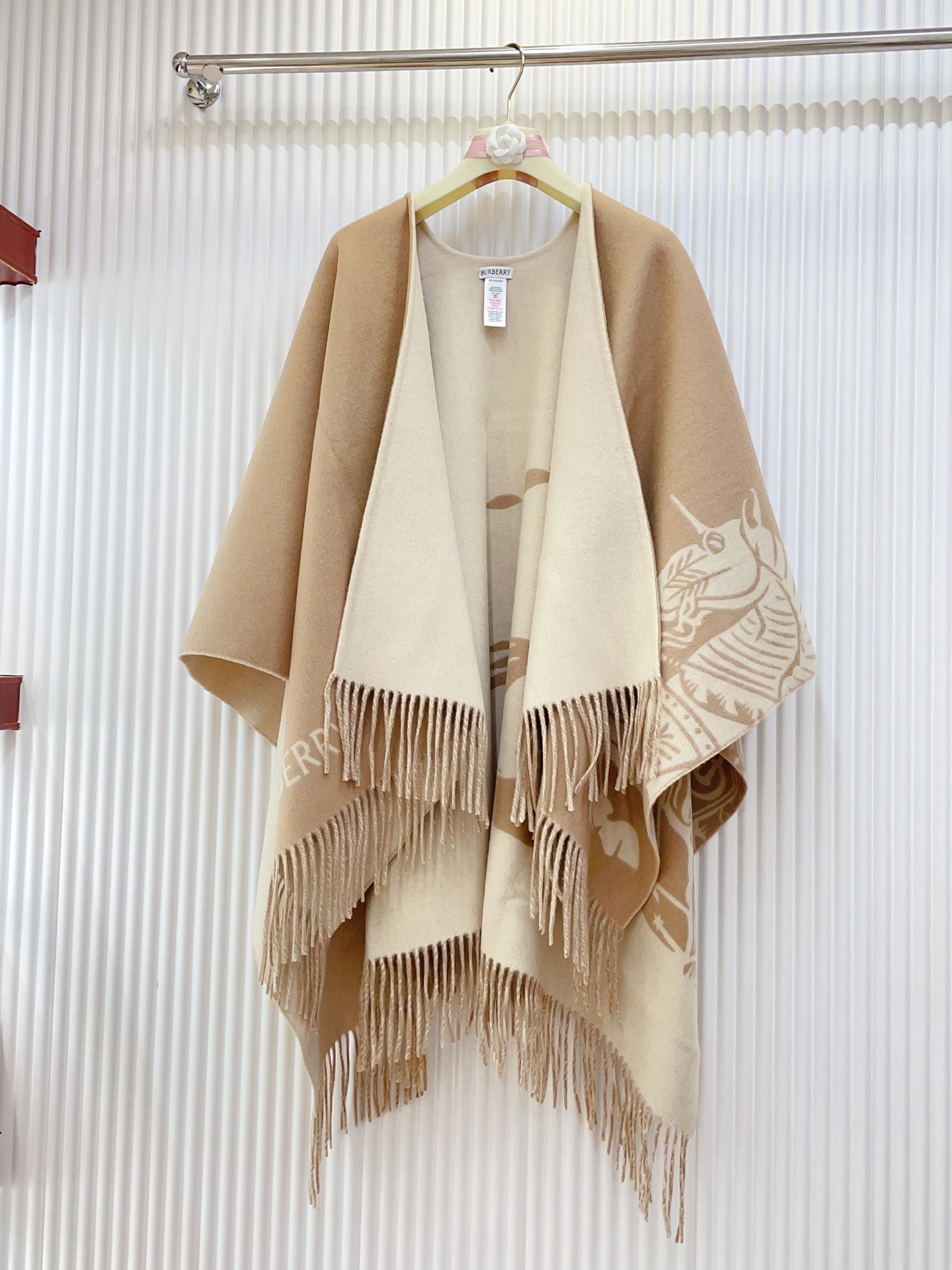 ✨✨【五色入】B家战马最最牛掰款,最新款骑士战马双面提花斗篷‼️经典中的经典.❗️工艺非常考究❗️介绍这