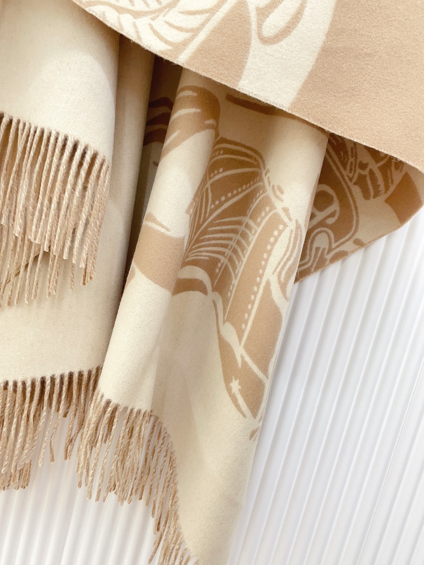 ✨✨【五色入】B家战马最最牛掰款,最新款骑士战马双面提花斗篷‼️经典中的经典.❗️工艺非常考究❗️介绍这