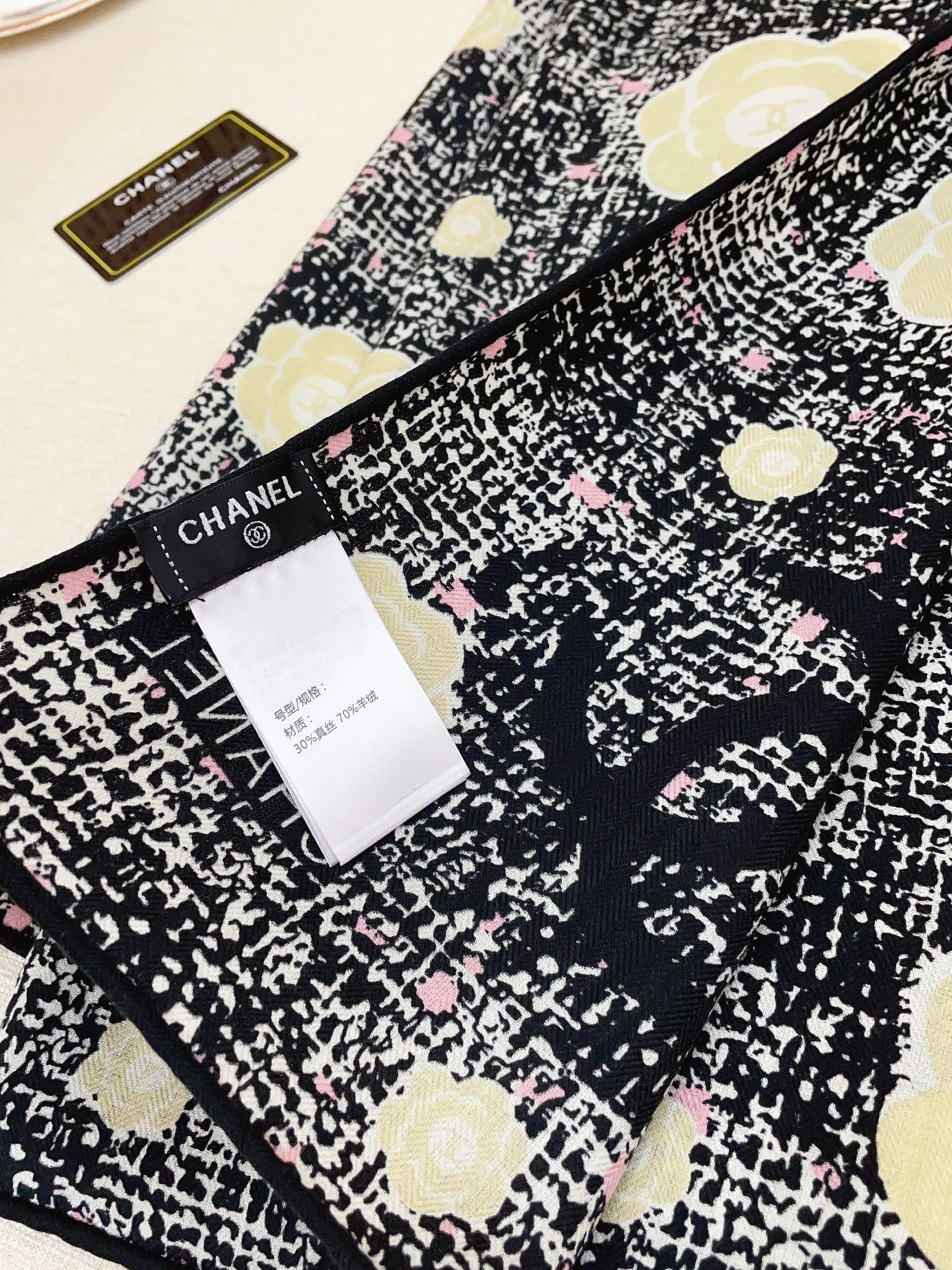 ✨✨【双面同色 丝毛款】小香 羊绒方巾‼️抢‼️VIP推荐 ‼️👍下手一定要快【高端 大爱 ‼️纯羊绒 