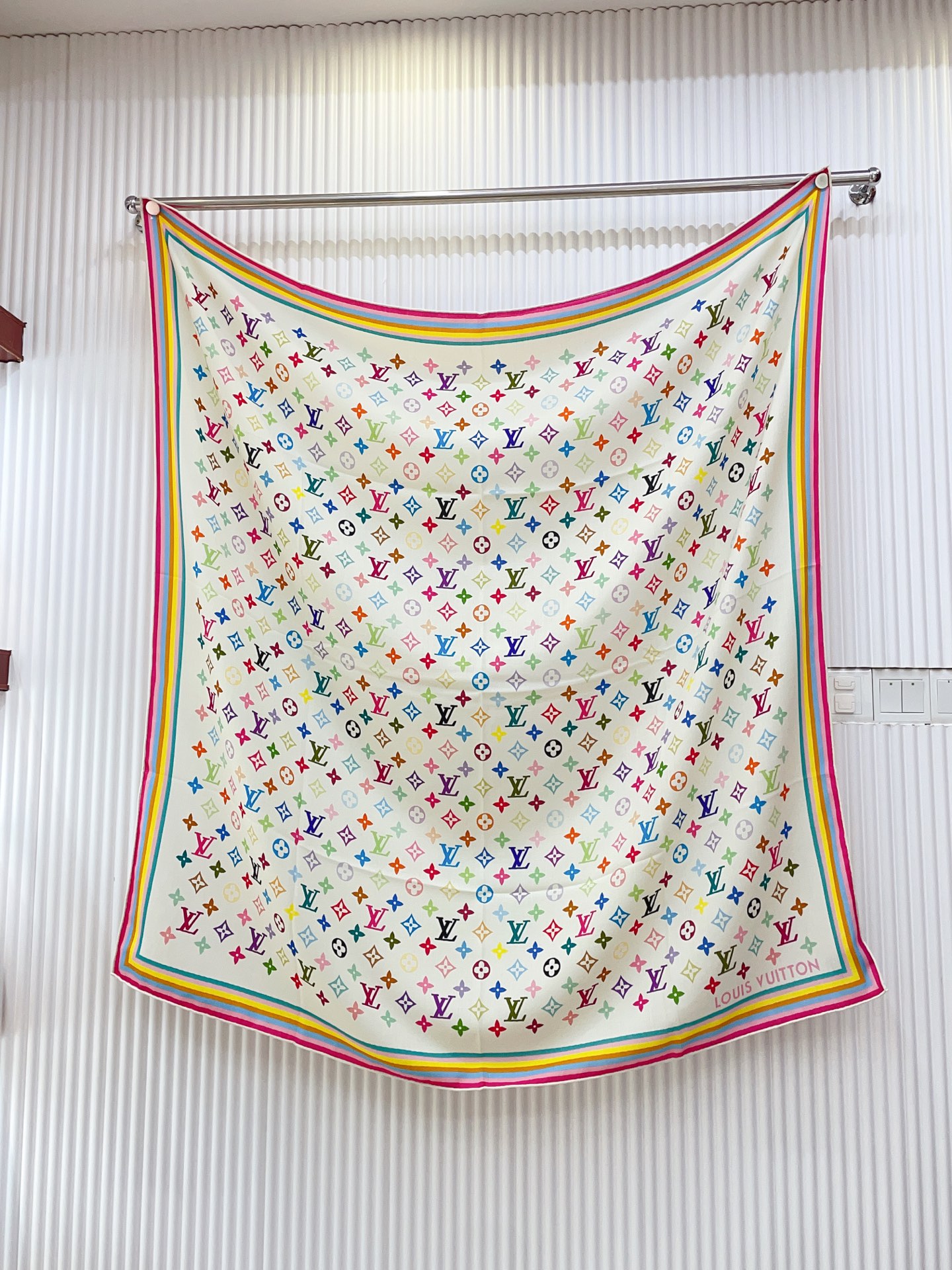 ✨✨【双面同色 丝毛款】L家羊绒新款 买了都说好看‼️推荐💕双面同色羊绒方巾‼️驴家ZG爆款🎁💟立体呈现