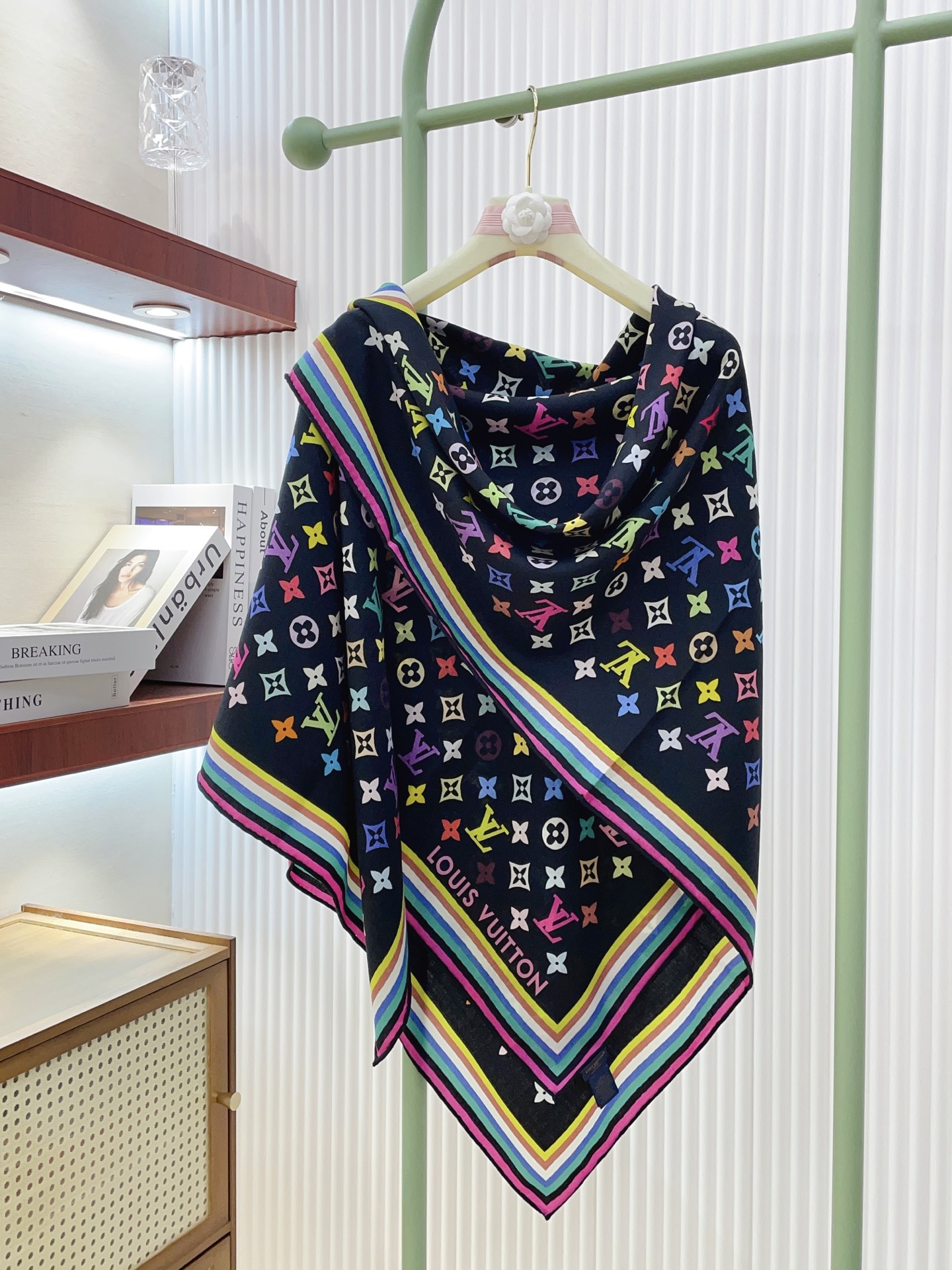 ✨✨【双面同色 丝毛款】L家羊绒新款 买了都说好看‼️推荐💕双面同色羊绒方巾‼️驴家ZG爆款🎁💟立体呈现