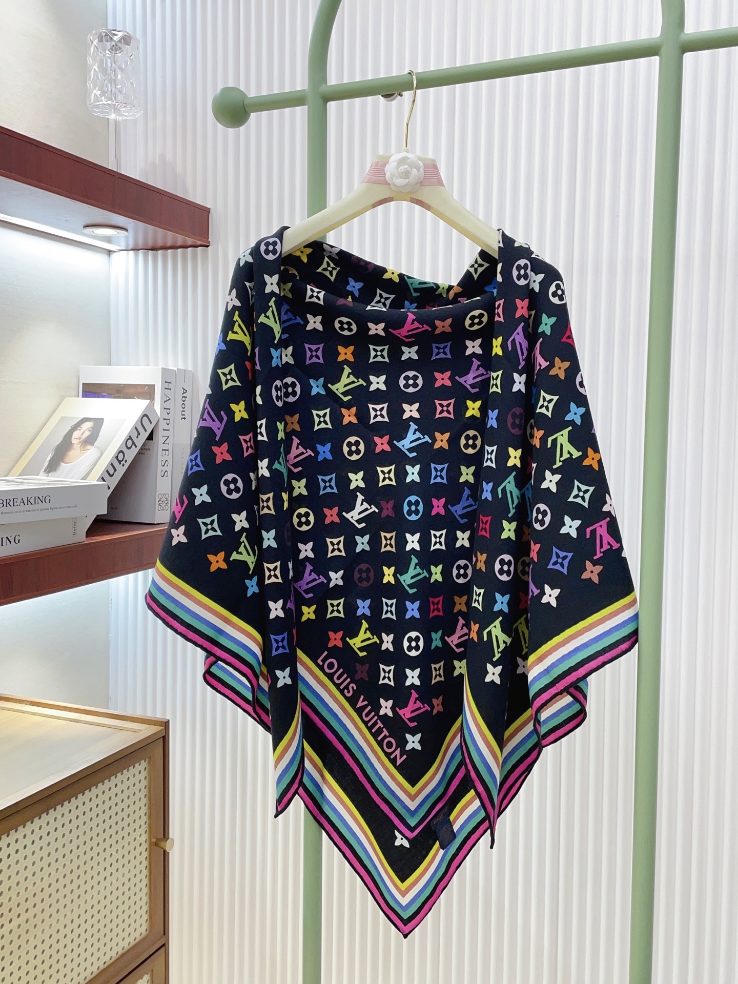 ✨✨【双面同色 丝毛款】L家羊绒新款 买了都说好看‼️推荐💕双面同色羊绒方巾‼️驴家ZG爆款🎁💟立体呈现