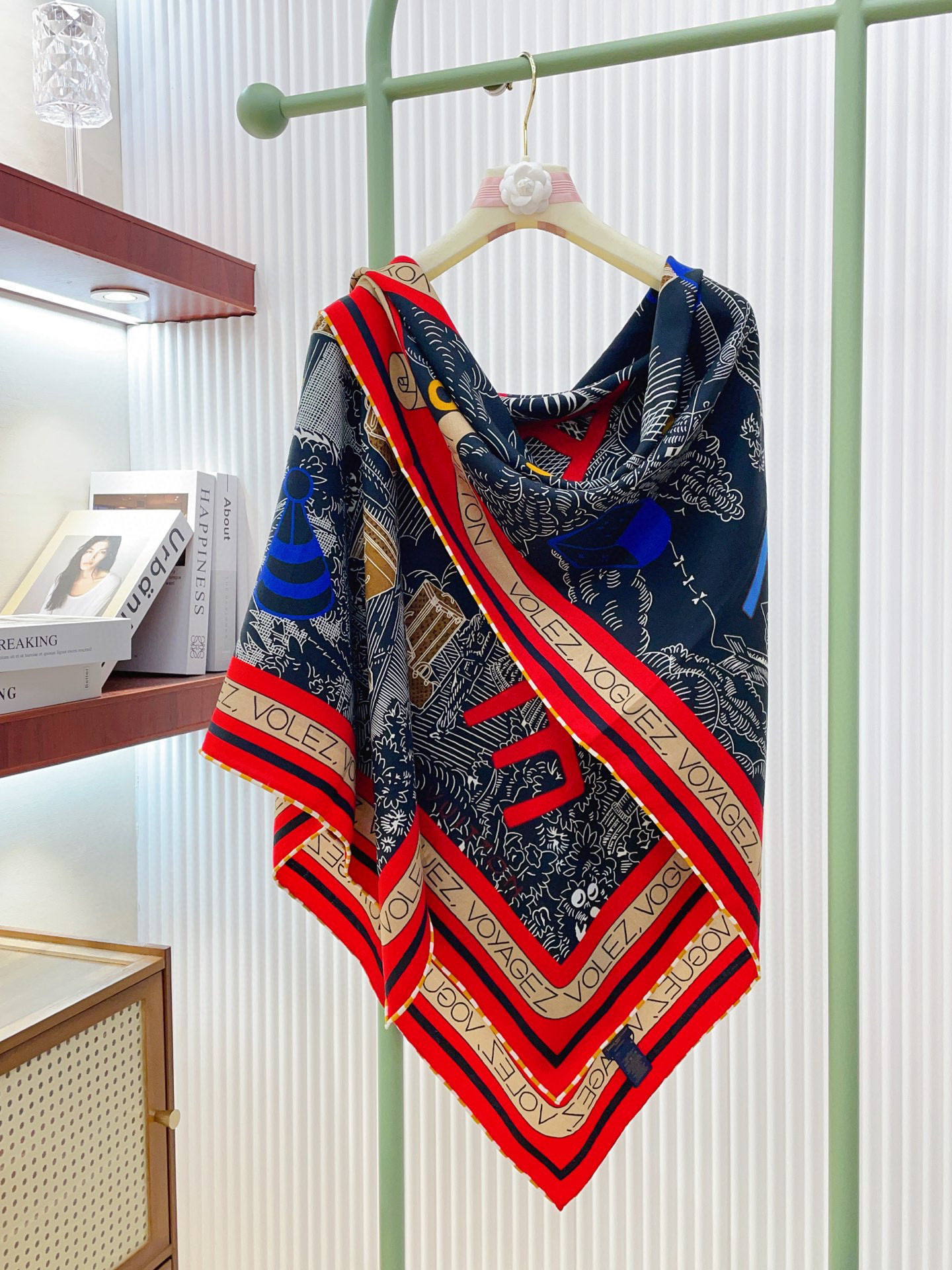 ✨✨【双面同色 丝毛款】L家羊绒新款 买了都说好看‼️推荐💕双面同色羊绒方巾‼️驴家ZG爆款🎁💟立体呈现