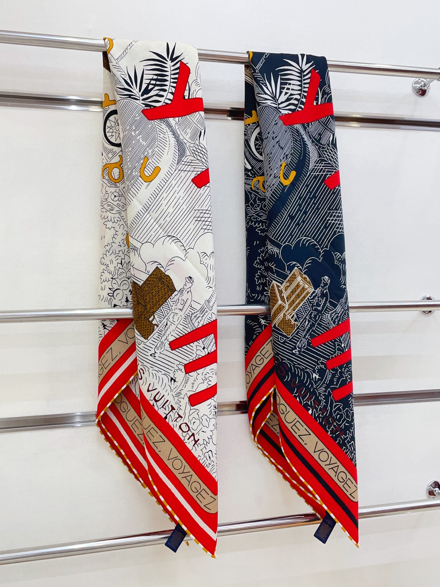 ✨✨【双面同色 丝毛款】L家羊绒新款 买了都说好看‼️推荐💕双面同色羊绒方巾‼️驴家ZG爆款🎁💟立体呈现