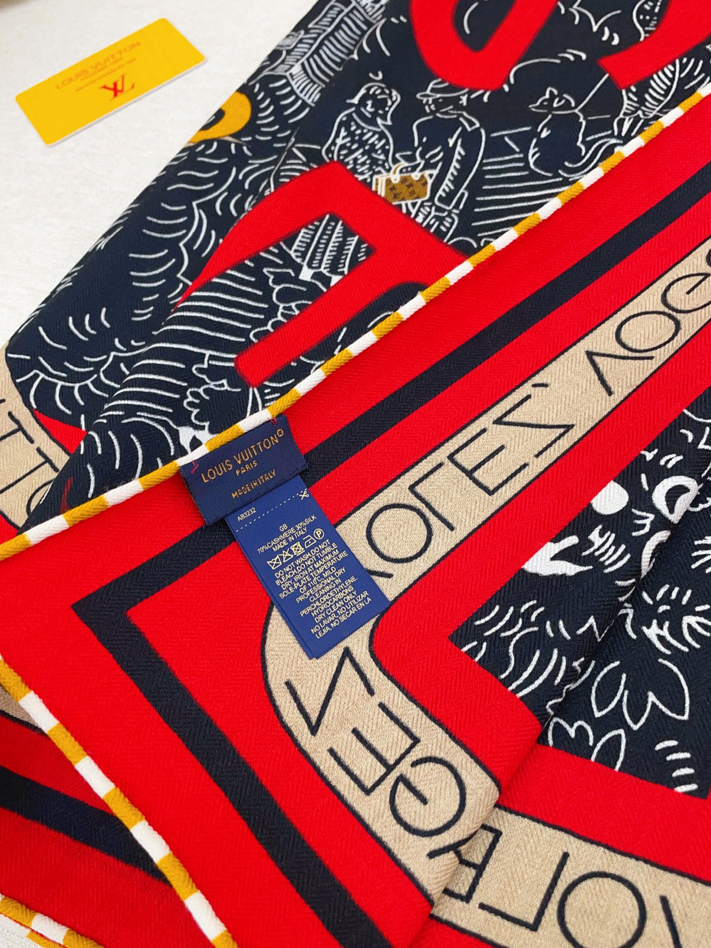 ✨✨【双面同色 丝毛款】L家羊绒新款 买了都说好看‼️推荐💕双面同色羊绒方巾‼️驴家ZG爆款🎁💟立体呈现